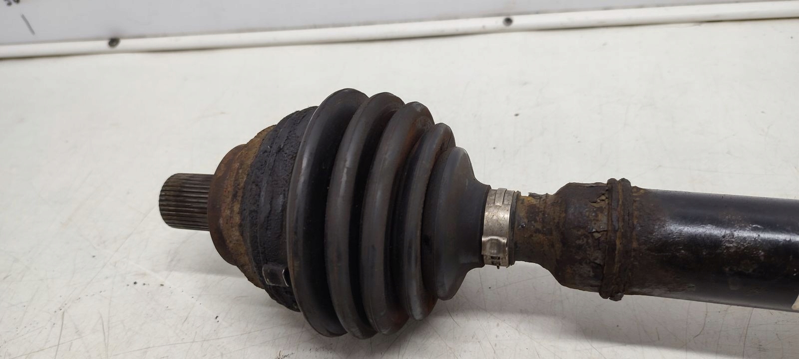 semi-axis right VW Golf V kombi 1,4 TSI