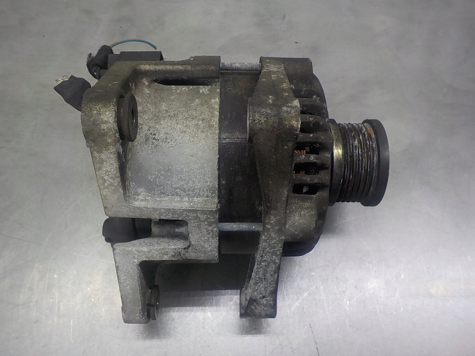 CHEVROLET CRUZE alternator 13579666