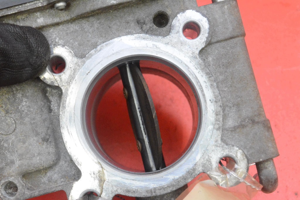 Valvola a farfalla RF7J136B0D MAZDA 6 2 II GH 2.0 CiTD 140 KM 07-12