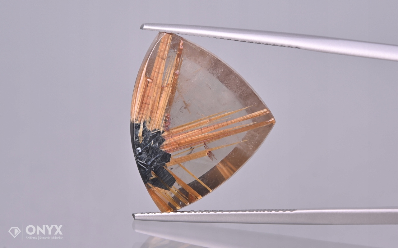 Křemen s rutilem nepravidelná dlažba 21,5x17 mm