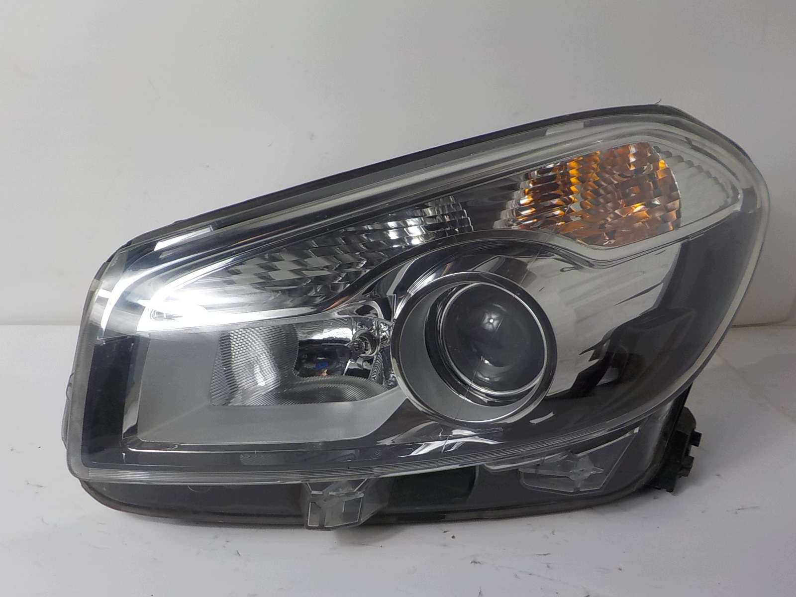 NISSAN QASHQAI J10 XENON LIFT light left front front UK