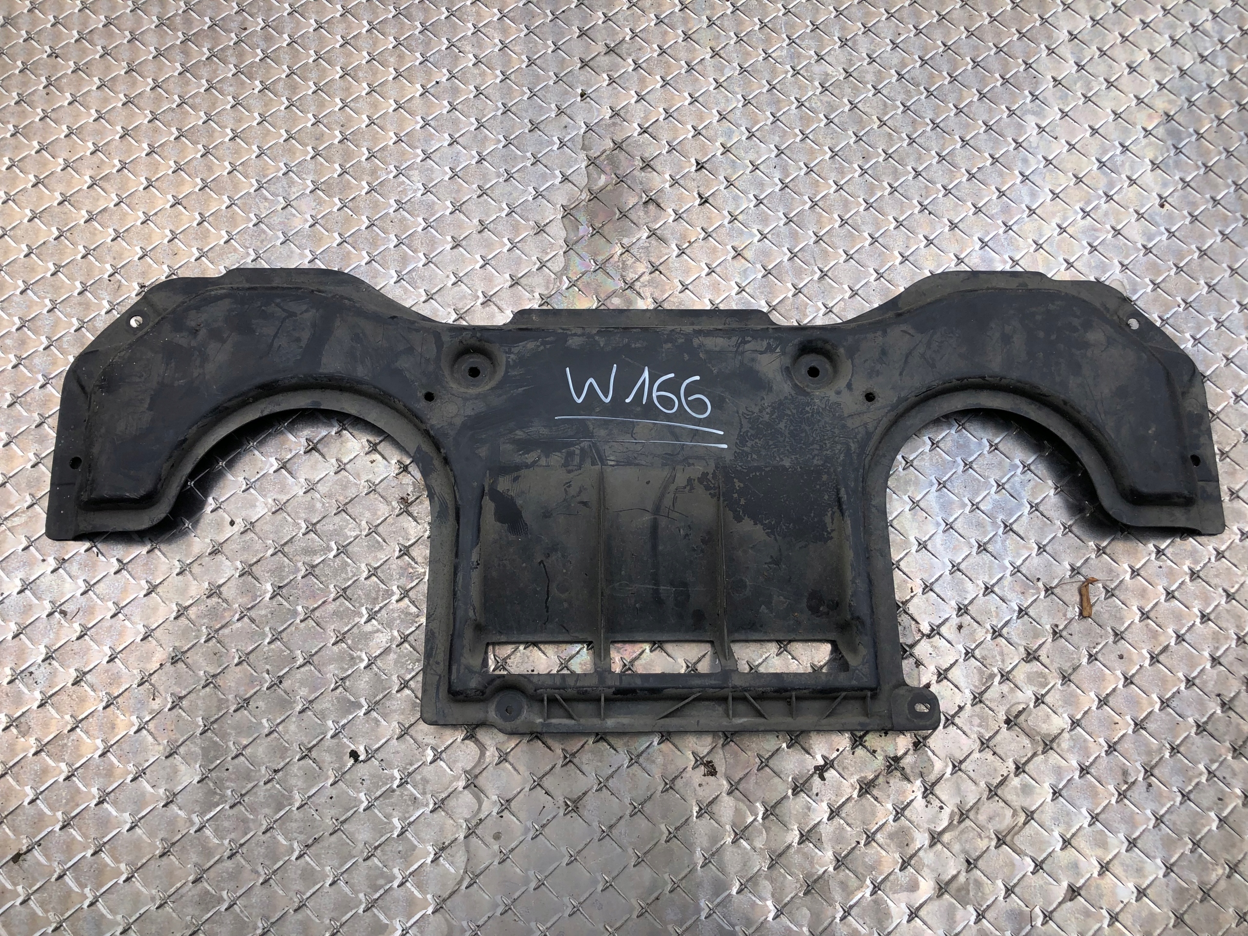Blende Abdeckung unter Getriebe MERCEDES W166 A1665200523