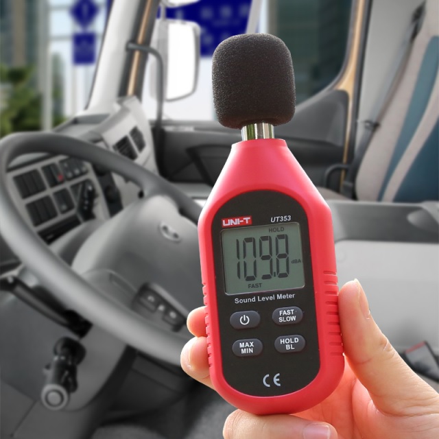 UNI-T UT353 Miernik dźwięku hałasu SONOMETR 130db Marka UNI-T