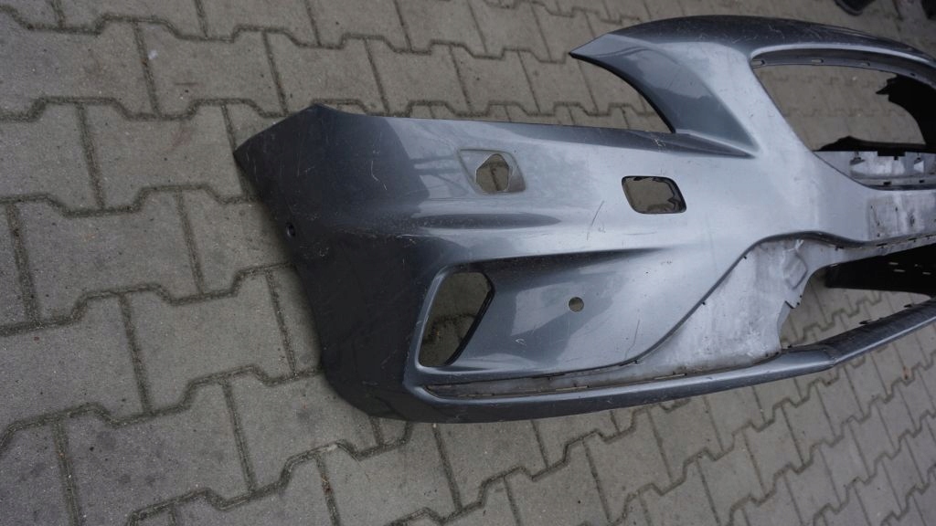 VOLVO V40 R-design 6 PDC - přední nárazník předek