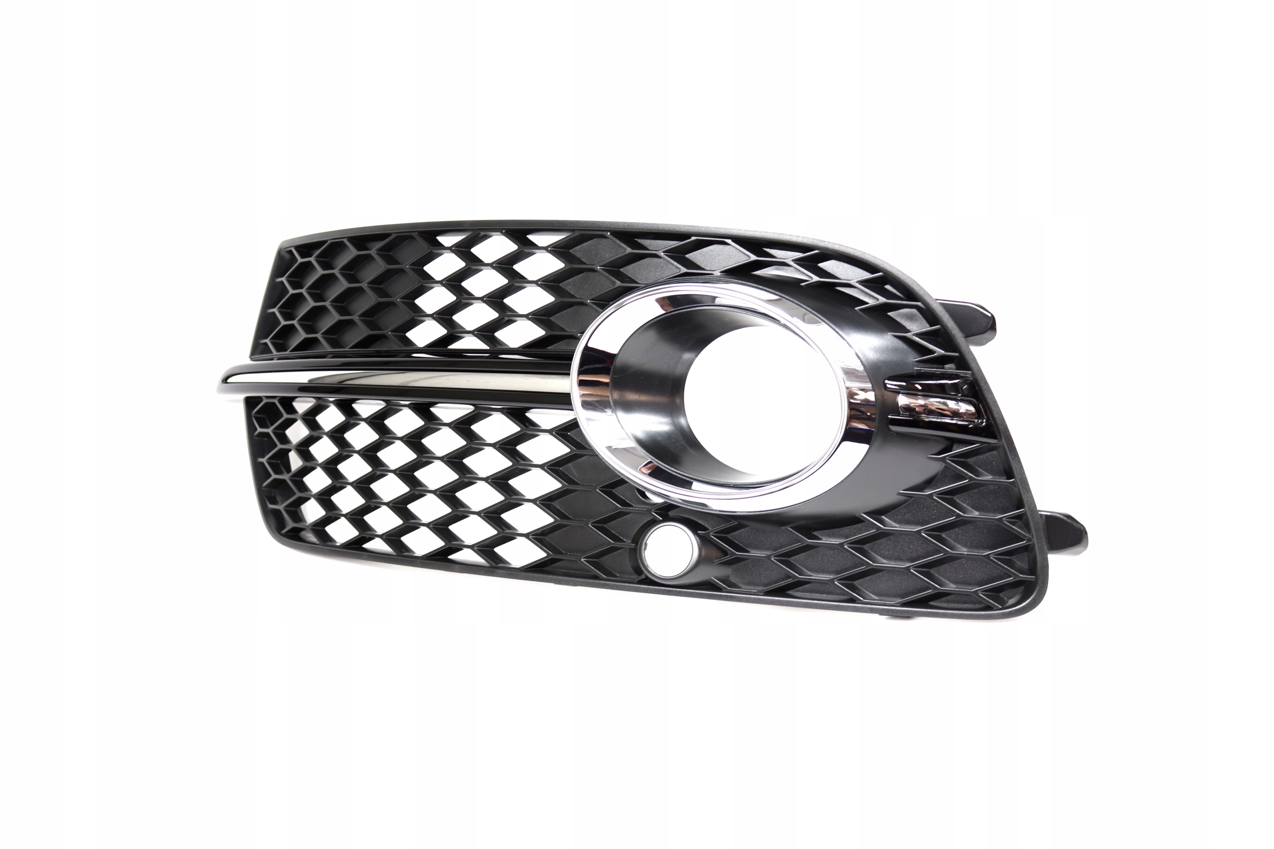 8R0807681S - Решетка бампера Audi Q5 левая Sline SQ5 ASO