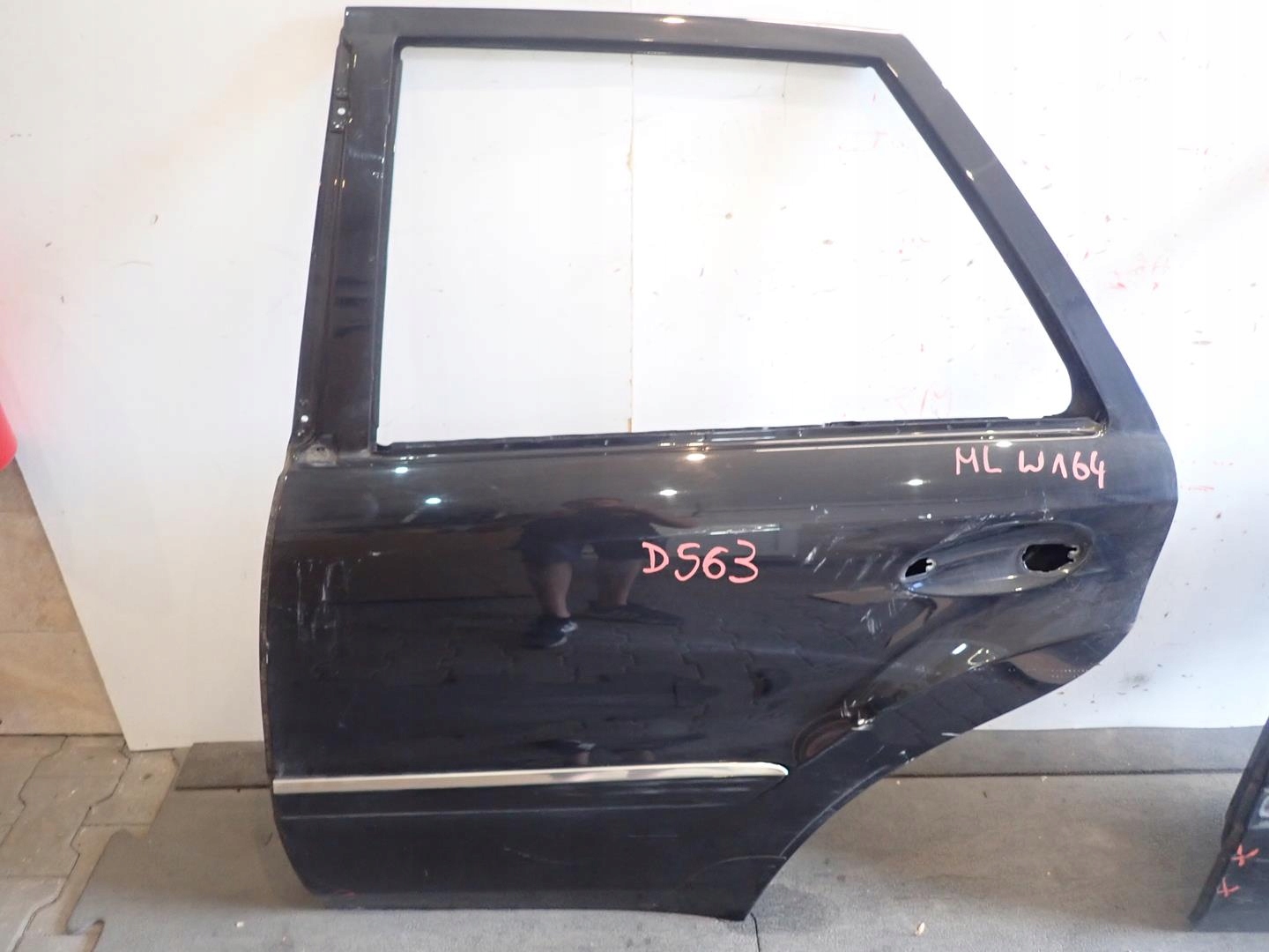 ajtó far hátsó bal MERCEDES ML W164 A164