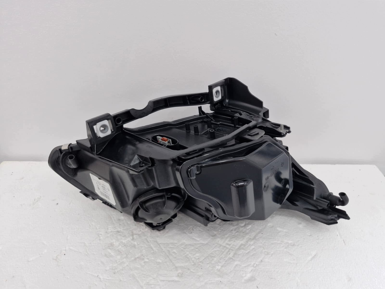 light left BMW 5 E60 E61 Bi-Xenon non-setting D1S USA