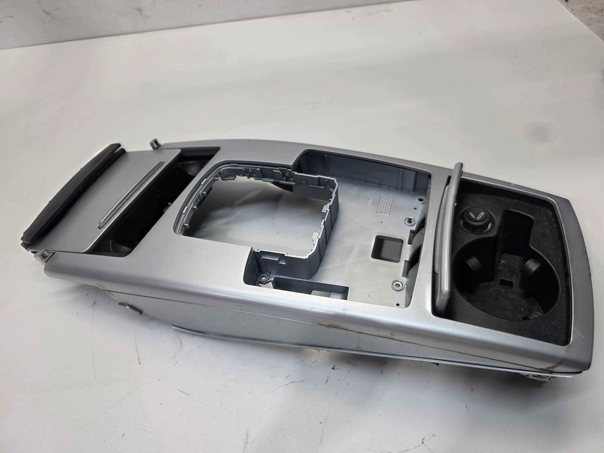 DEKOR TUNELU Obal PANELU MMI AUDI A6 C6 4F1864261AR