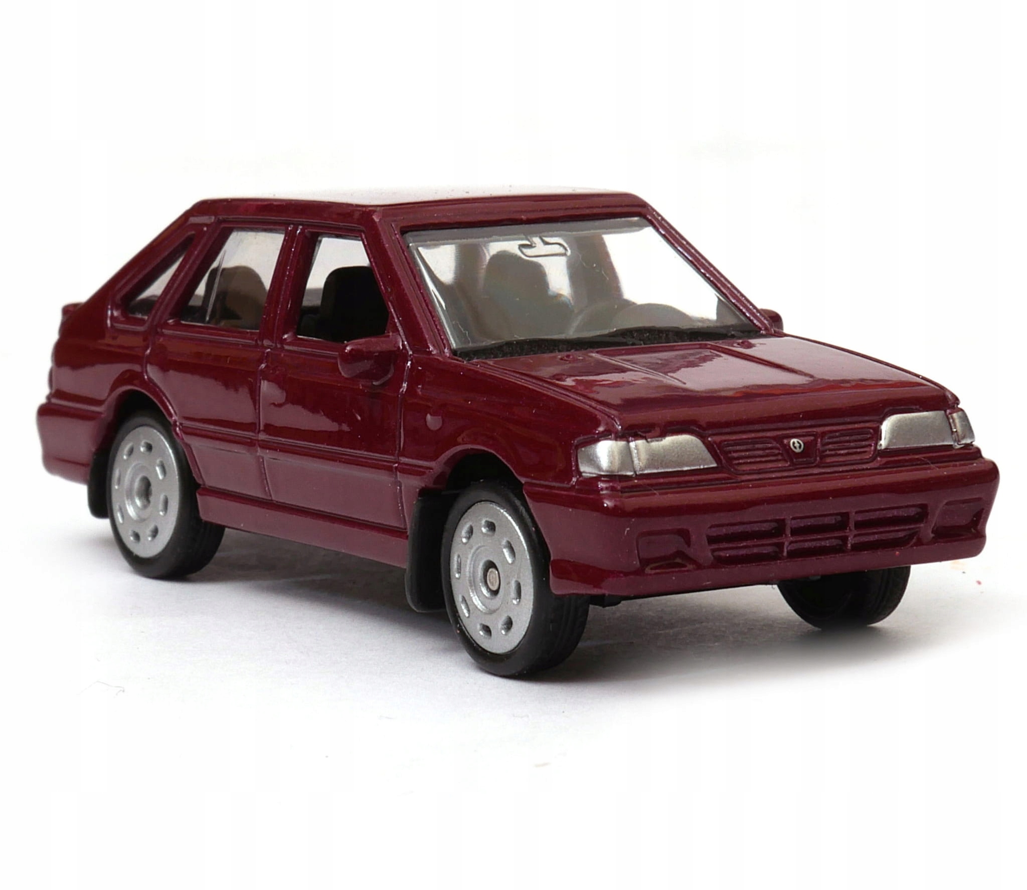 METALOWY MODEL AUTO Z EPOKI PRL POLONEZ CARO 1:34