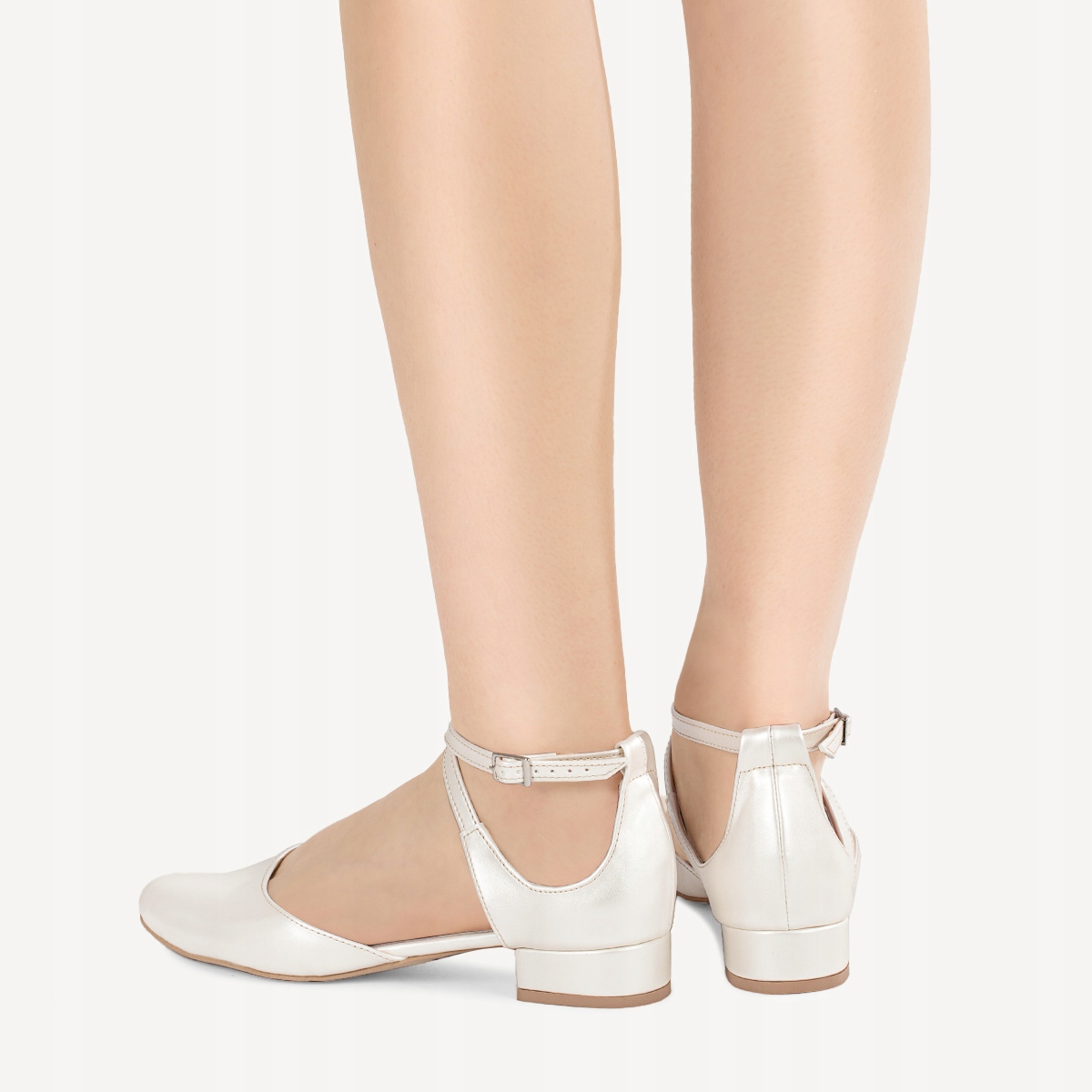 BRILU ŚLUBNE PERŁOWE CZÓŁENKA BALERINKI IVORY 38 Płeć kobieta