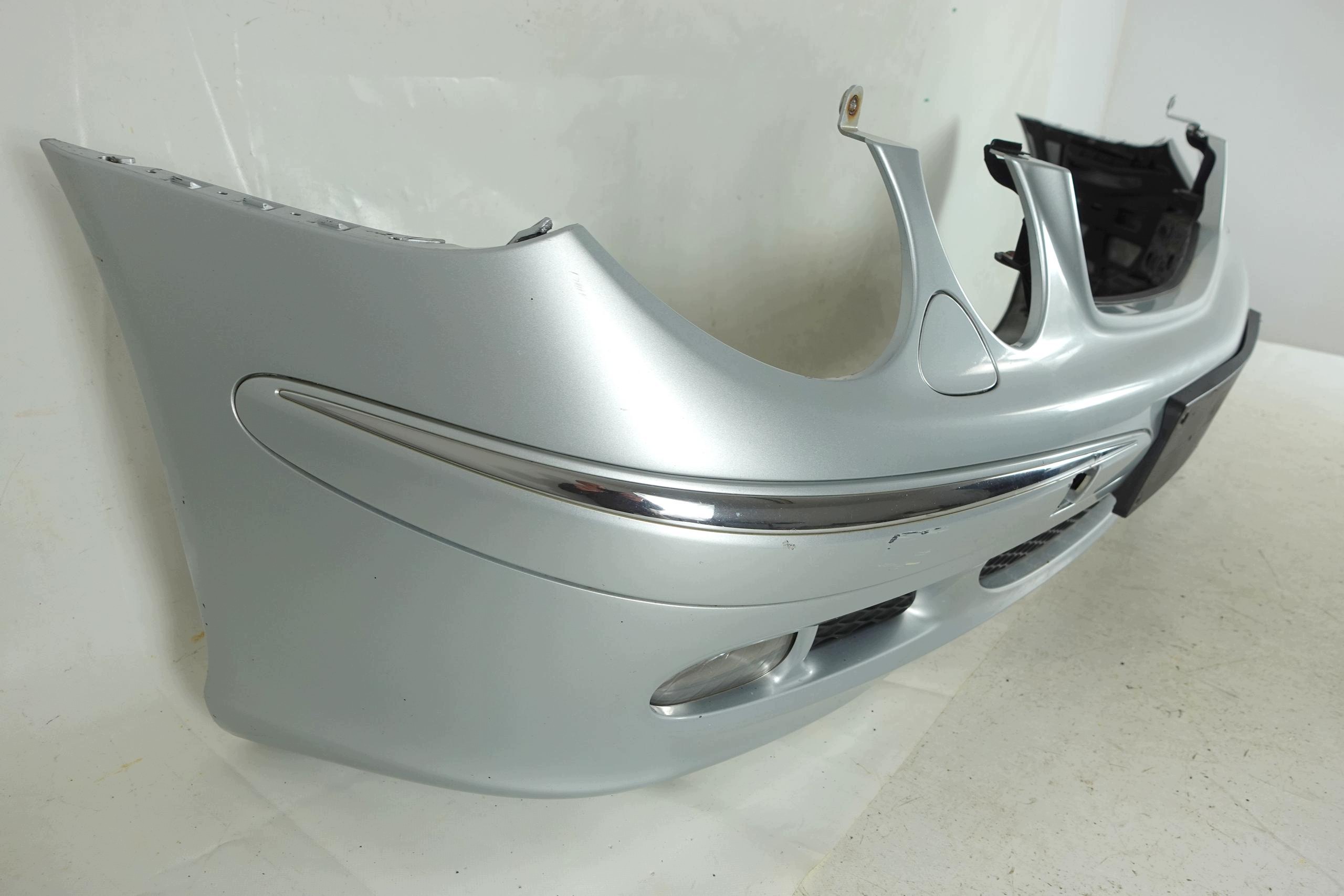 bumper front front MERCEDES E KLASA W211 02-06 CLASSIC 2002-2006 C775