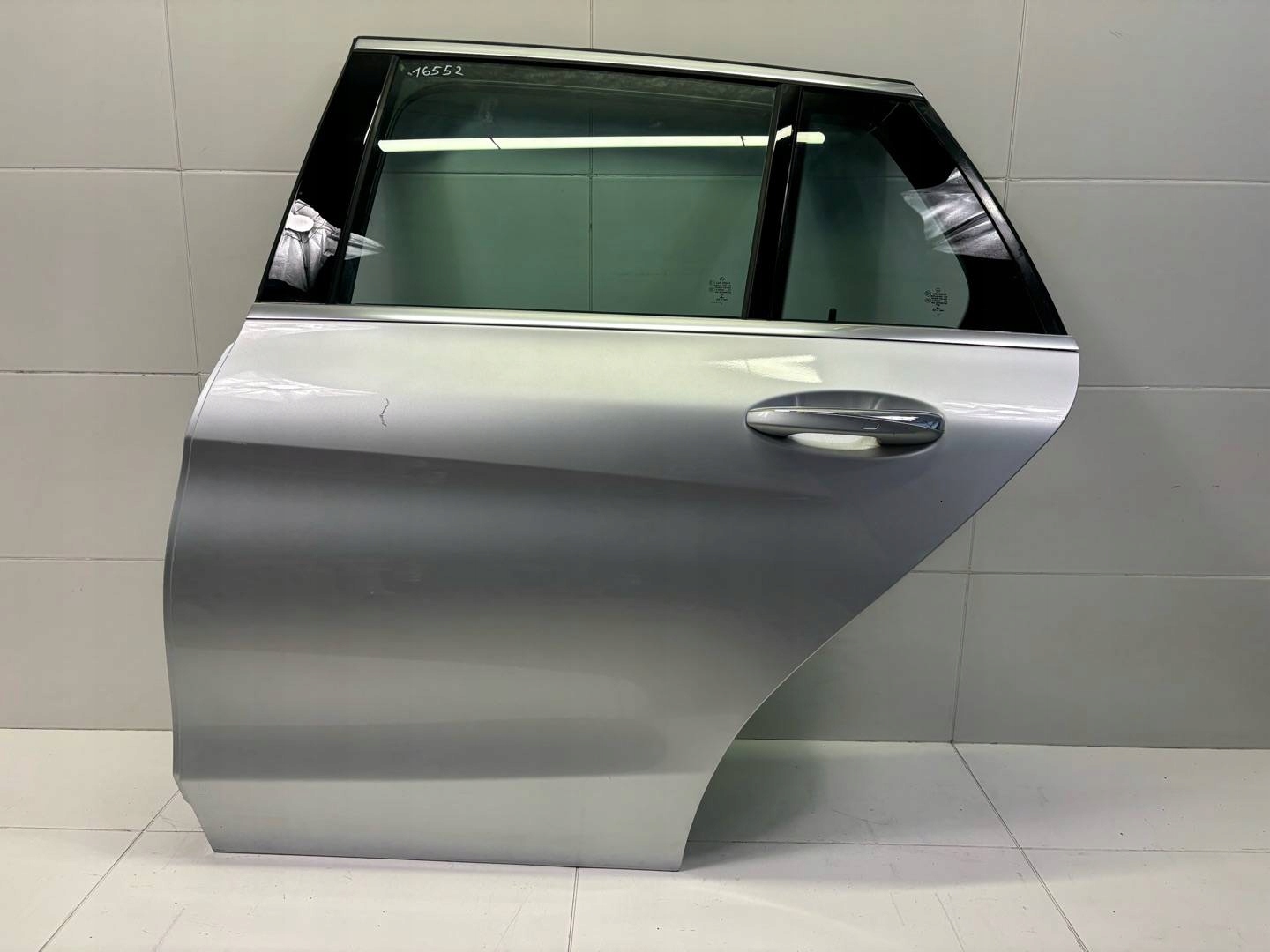 door rear part left side Mercedes-Benz C W205 2017