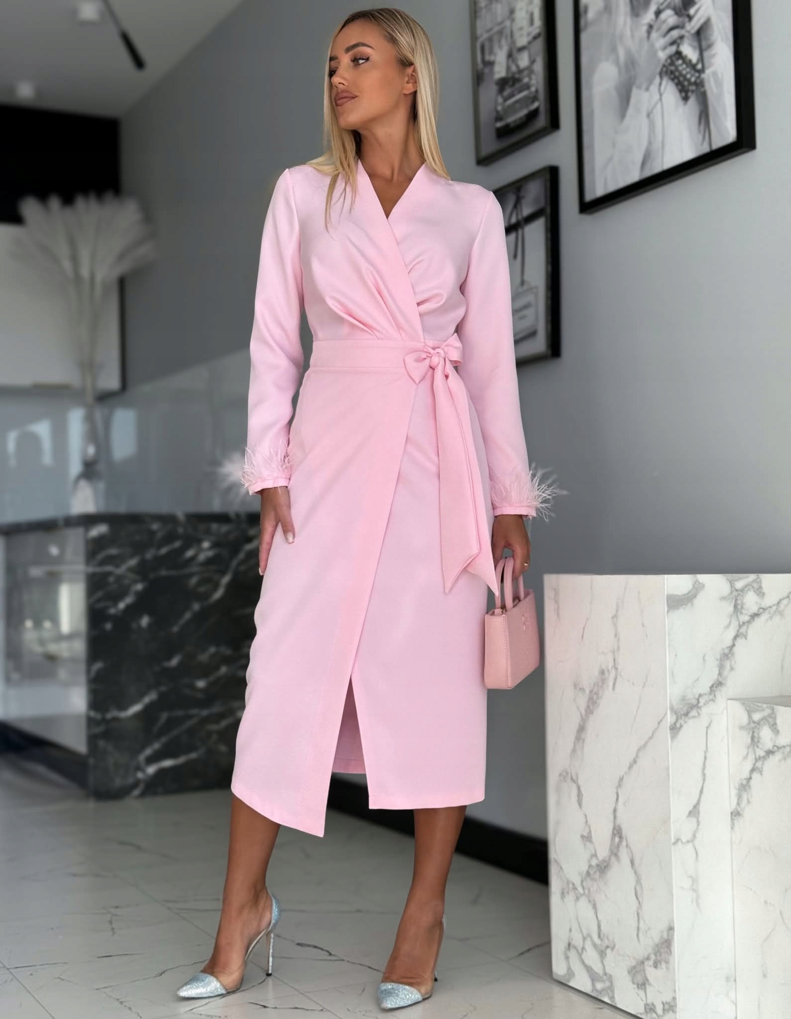 Elegantní Šaty Marina Peří Svatební Hostina Party Koktejlová Vázaná Růžová M