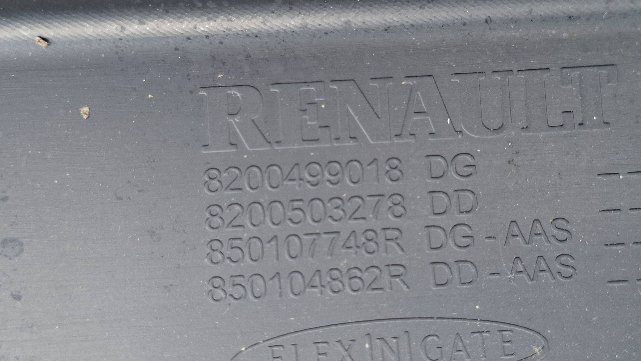 bumper rear part 8200499018 RENAULT KANGOO II CITAN and complete without PDC 07-2021
