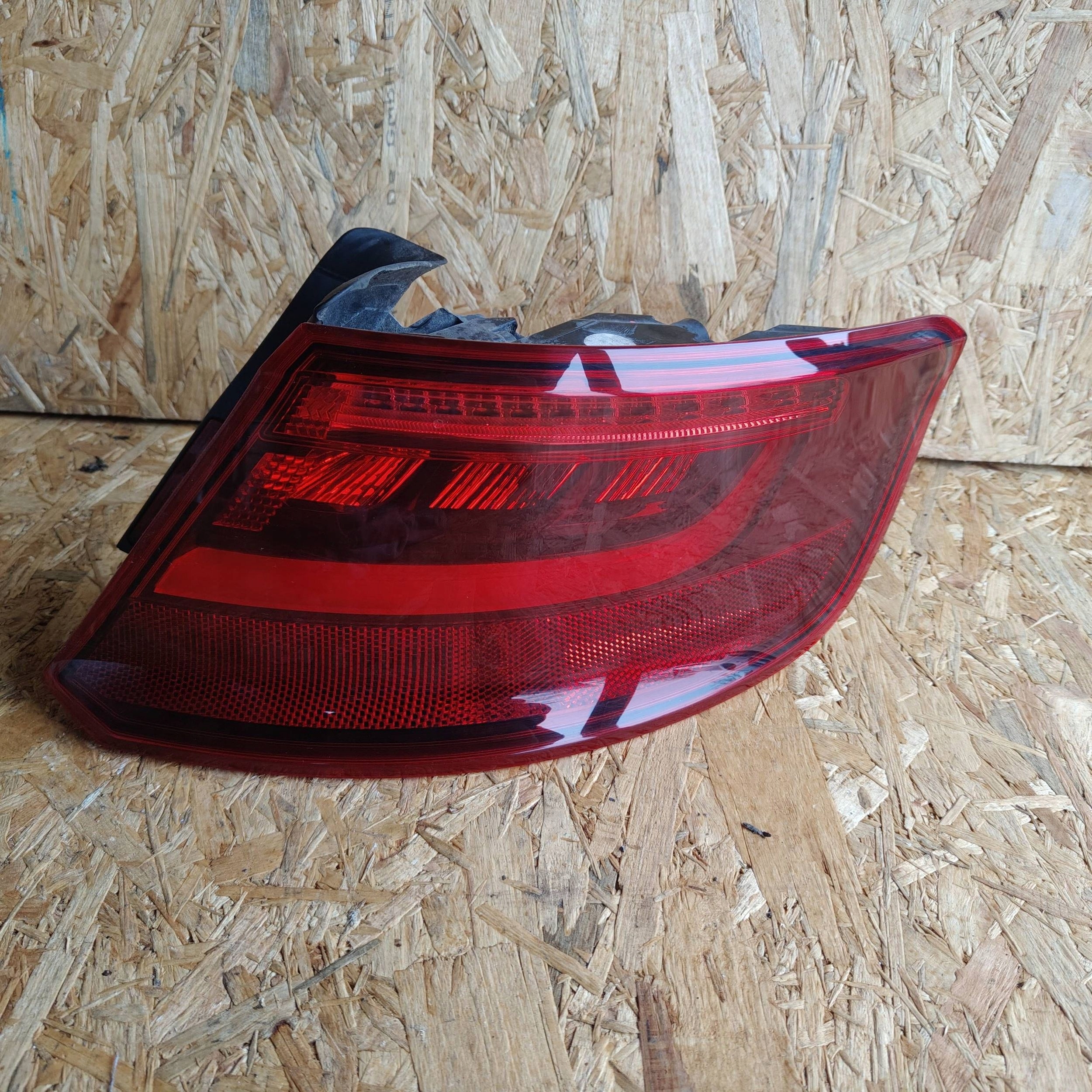 light rear rear part side right Audi A3 S3 8V 8V4945096A sportback