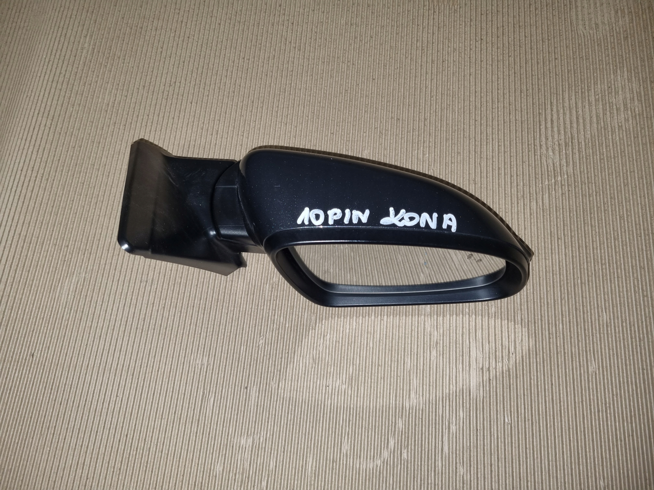 HYUNDAI KONA 17- LUSTERKO PRAWE 10 PIN ASYSTENT