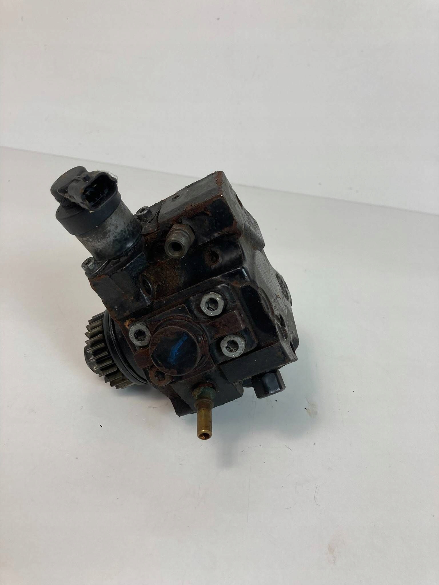 Renault Trafic III Opel Vivaro B Einspritzpumpe 167005114R