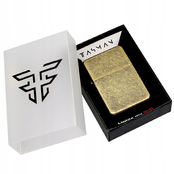 МЕТАЛЛИЧЕСКАЯ БЕНЗИНОВАЯ ЗАЖИГАЛКА TASMAN В КОРОБКЕ-АНТИЧНАЯ ЛАТУНЬ