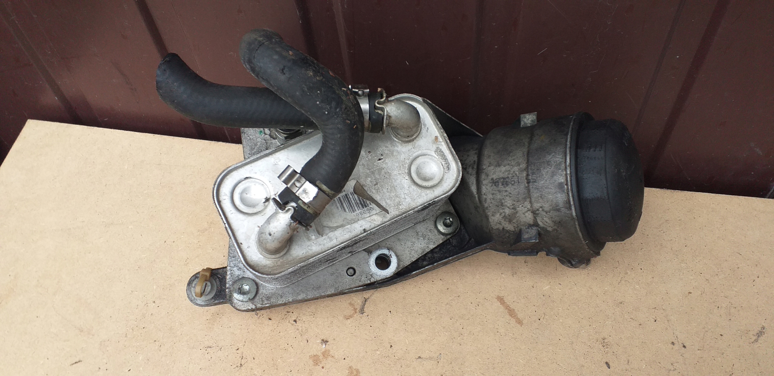 Alfa Romeo 159 1.9 jtdm Obudowa filtra oleju chłodnica 55198696