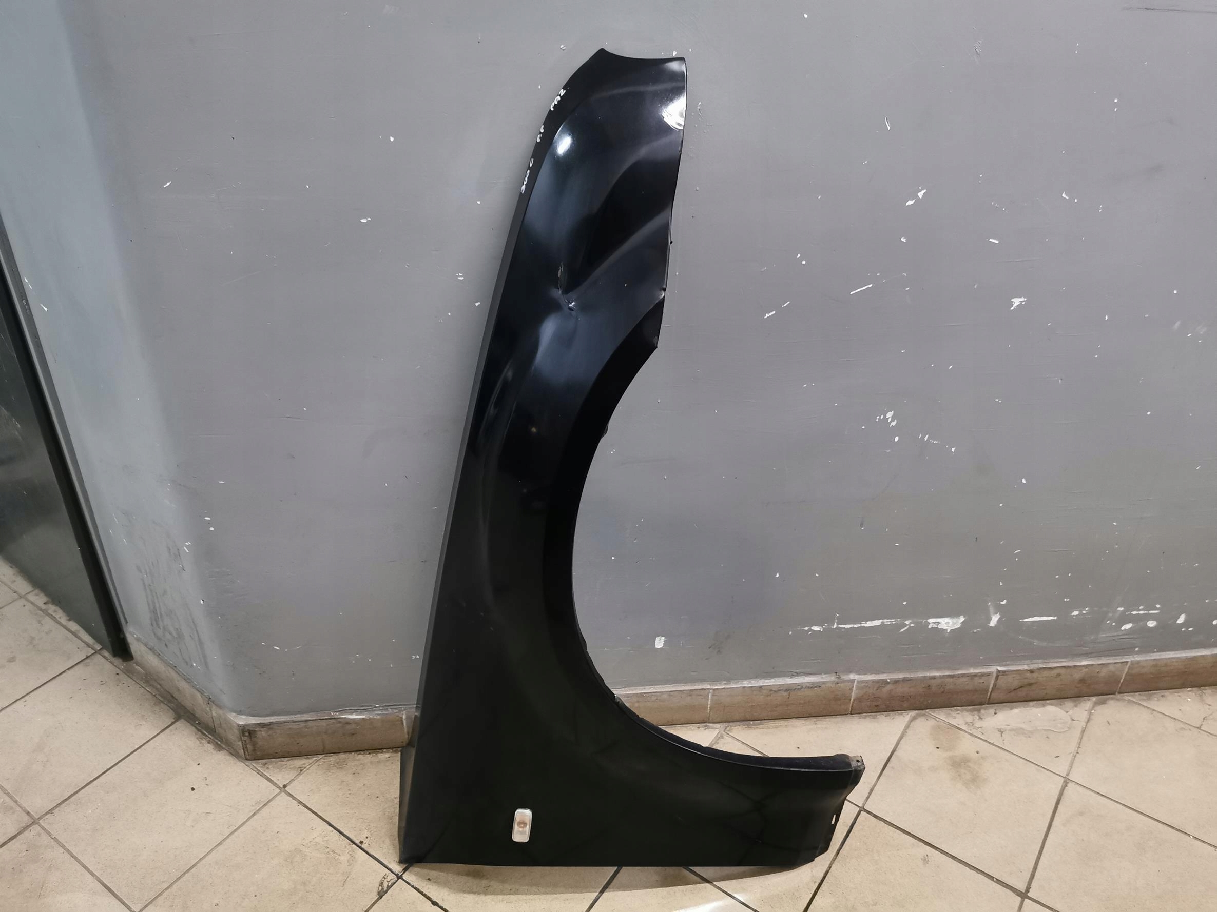 fender right front CHRYSLER 300C 04-10