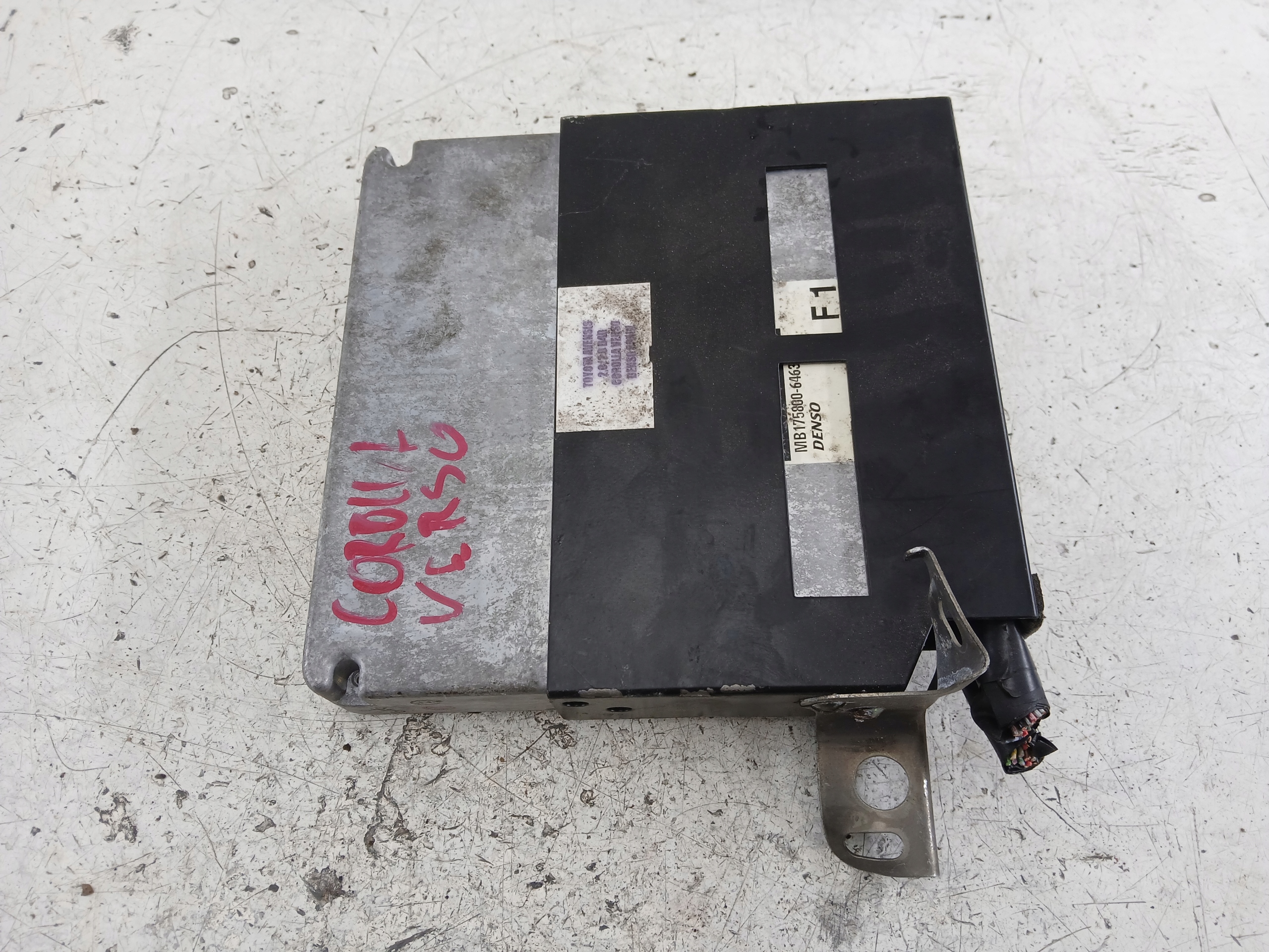 TOYOTA COROLLA VERSO 2.0 D4D control unit of the engine MB175800-6463