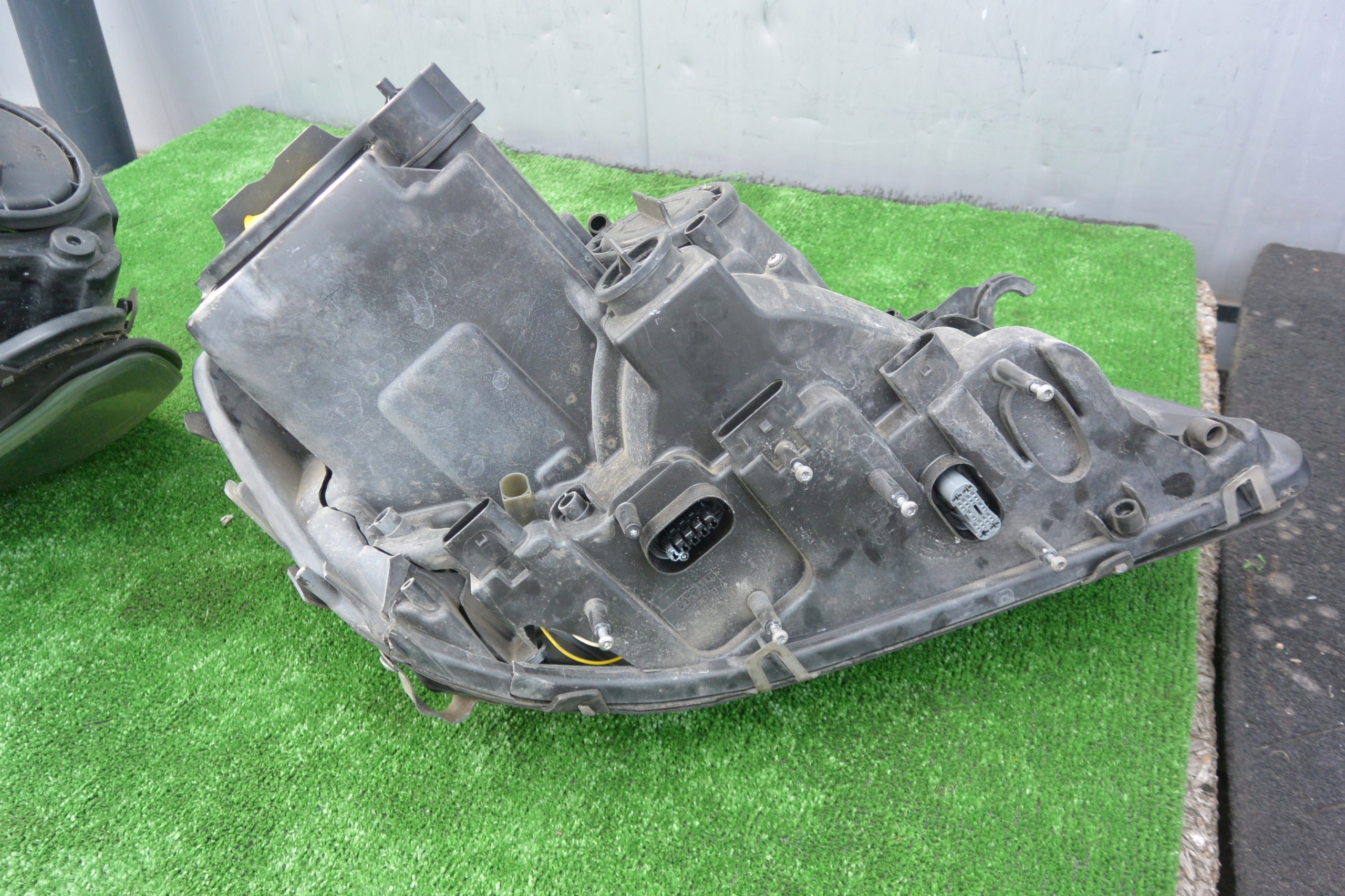 MERCEDES GL 164 light left right front XENON KPL