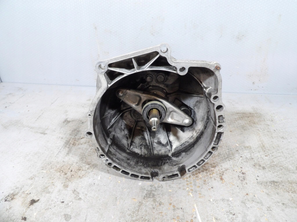 BMW 1 E87 1.6B Getriebe MANUALNA BDU