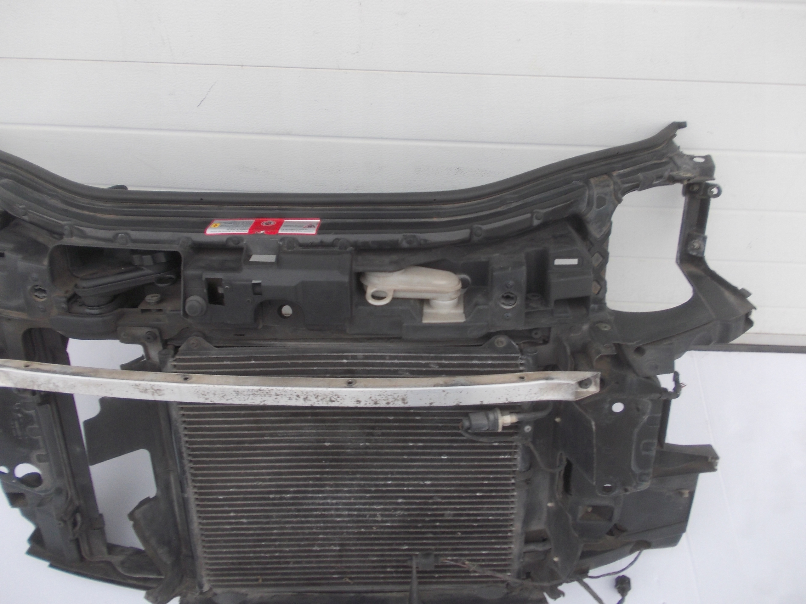 рамка перед Усилитель Audi A2 8Z0805594