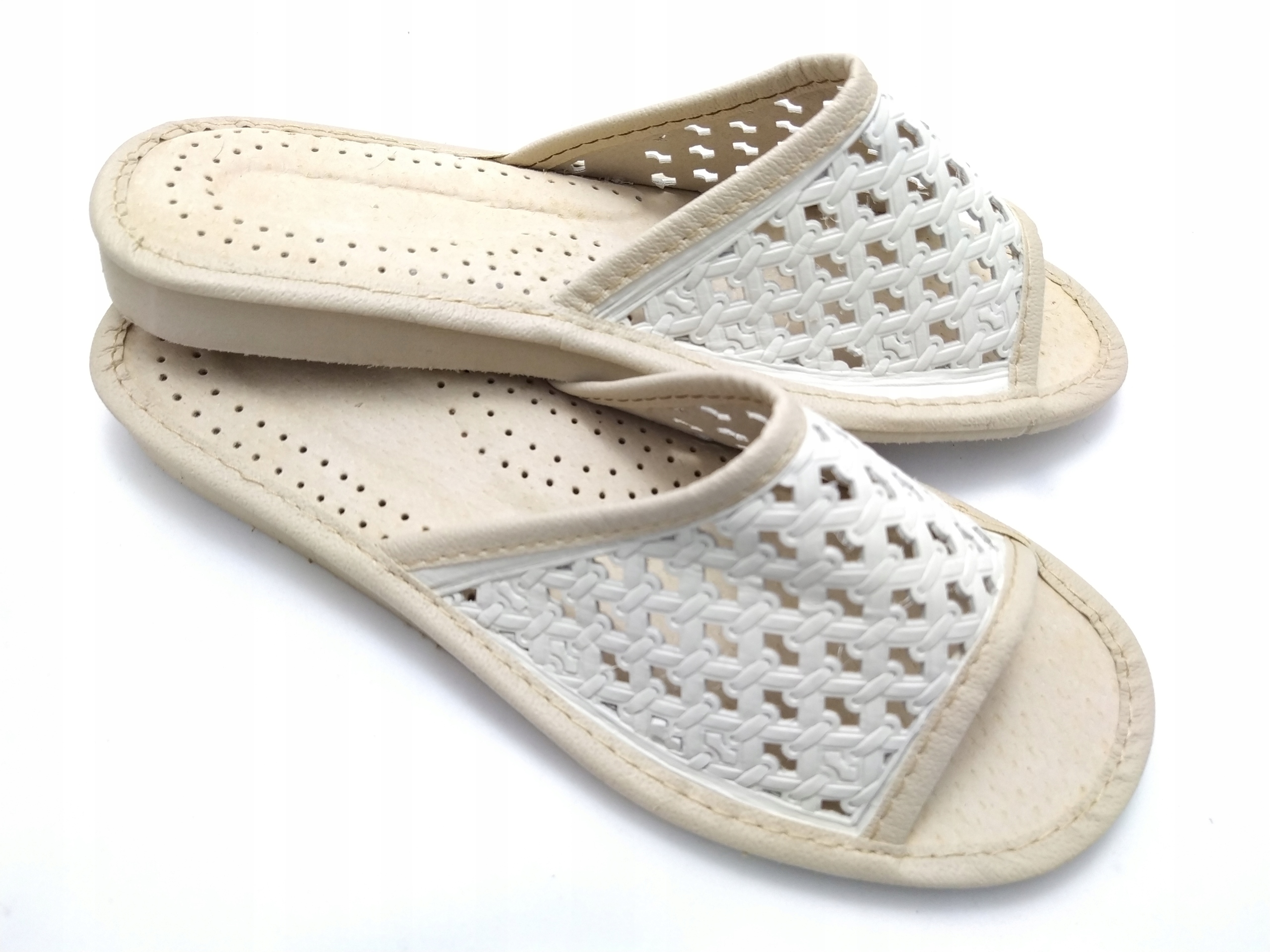 

Damskie klapki pantofle skórzane laczki 38