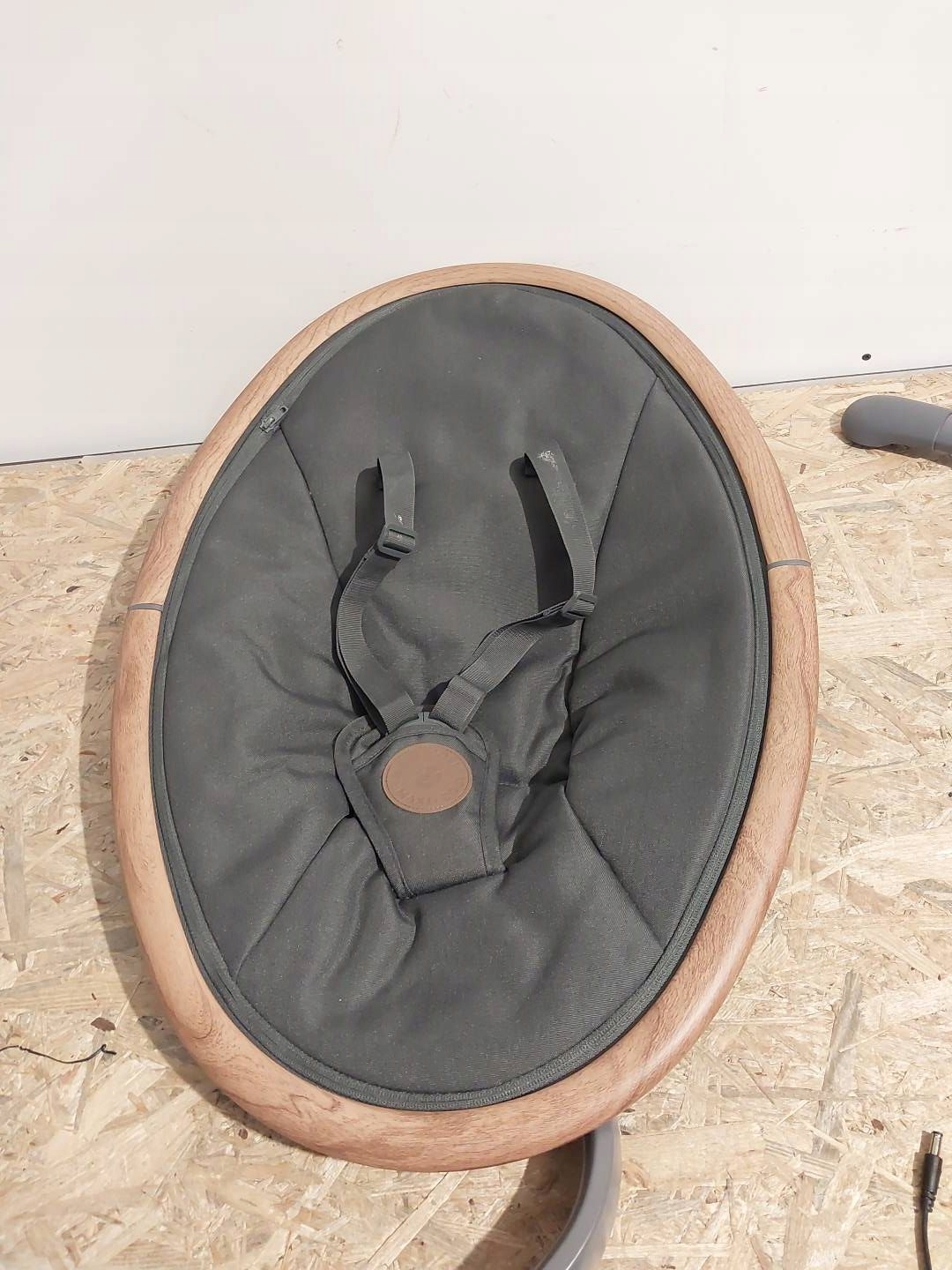 MAXI COSI CASSIA HUŚTAWKA ELEKTRYCZNA LEŻACZEK Model Cassia