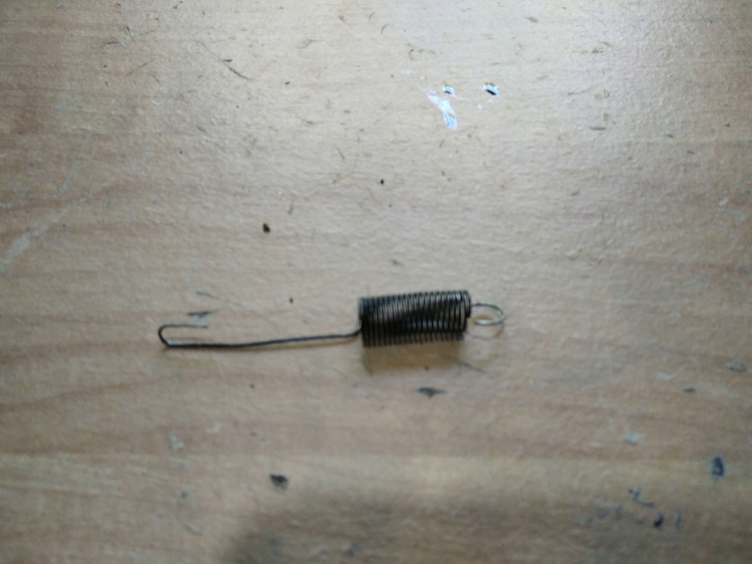 Sprężyna regulatora obrotów briggs stratton 550e