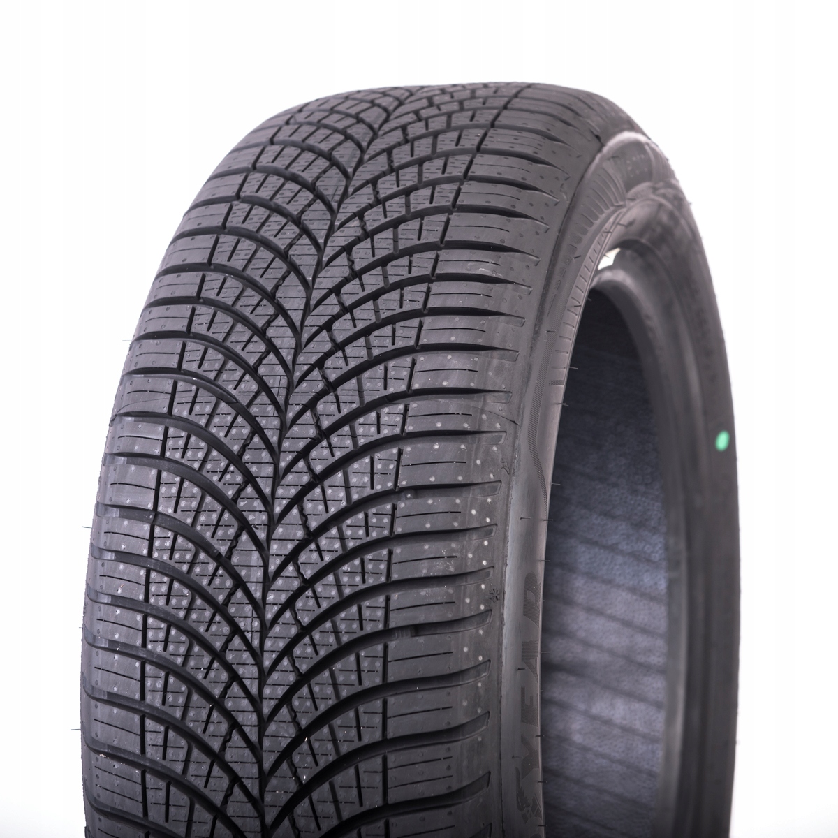 2x OPONY 225/55R17 Goodyear Vector 4Seasons Gen-3