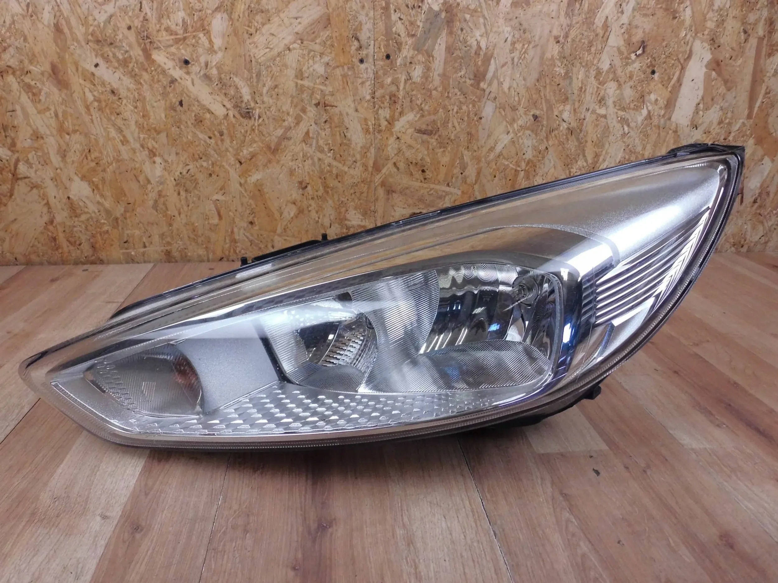 Ford Focus III MK3 2014-2018 LIFT light left front front left