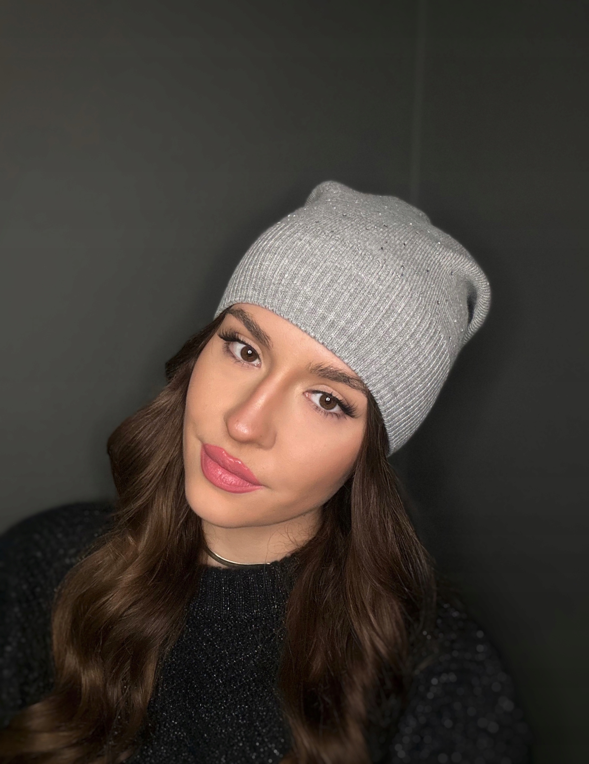 CZAPKA DAMSKA CEKINY MODNA ELEGANCKA CIEPŁA WIOSNA JESIEŃ BEANIE KOLOR 2921 Materiał dominujący inny