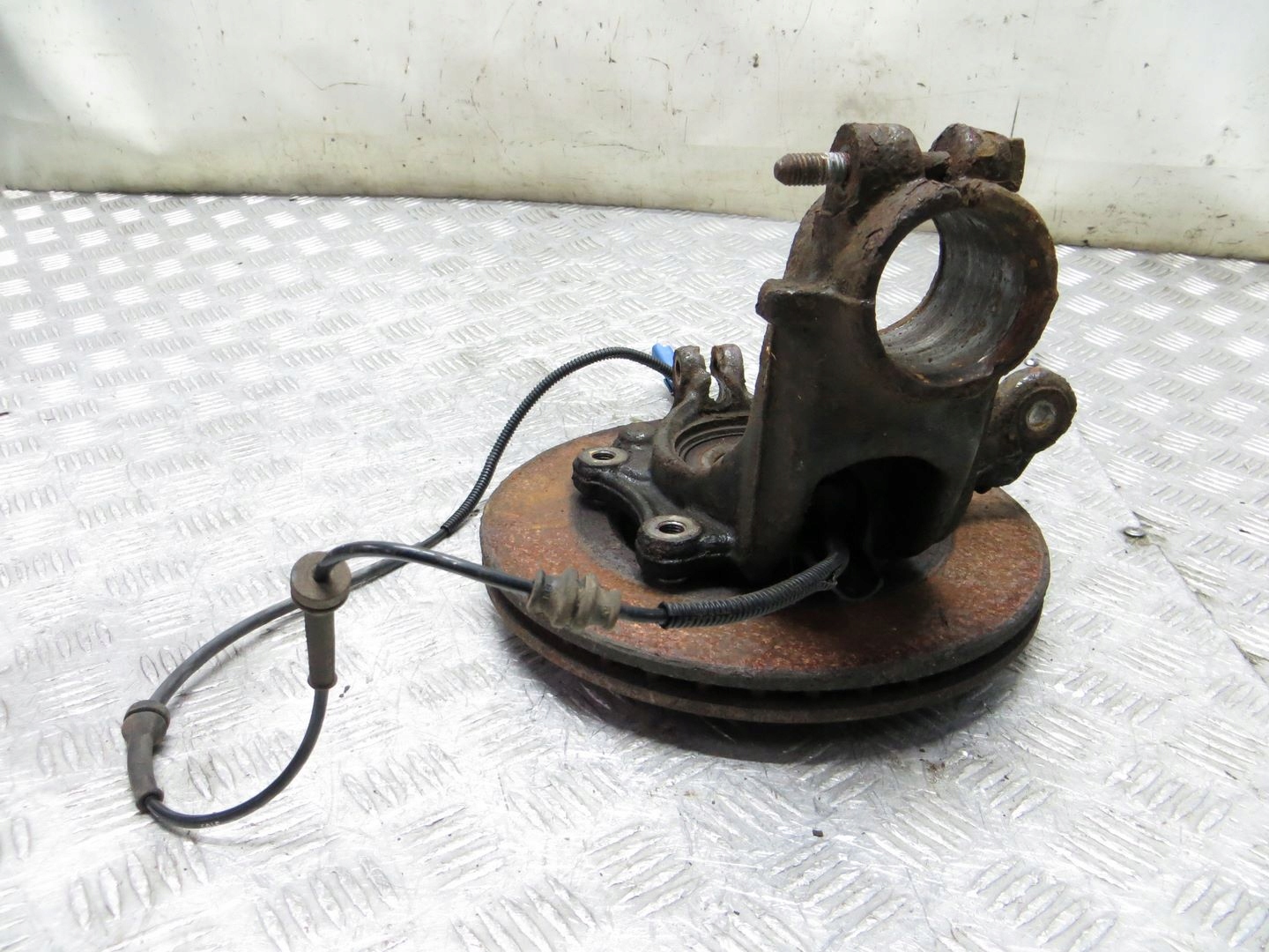 поворотный кулак, цапфа левый CITROEN C4