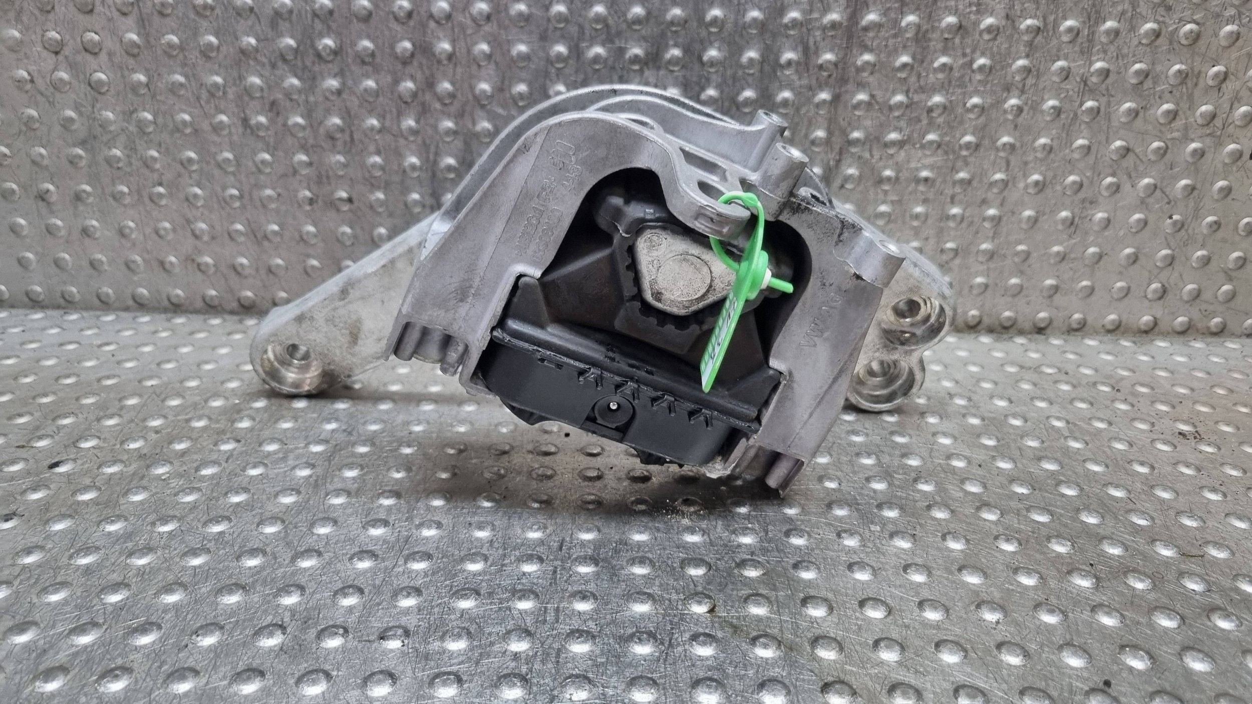 holder engine mount 5WA199262F SUPERB III A3 8Y Q3 83A PASSAT B8 1.4 ETSI