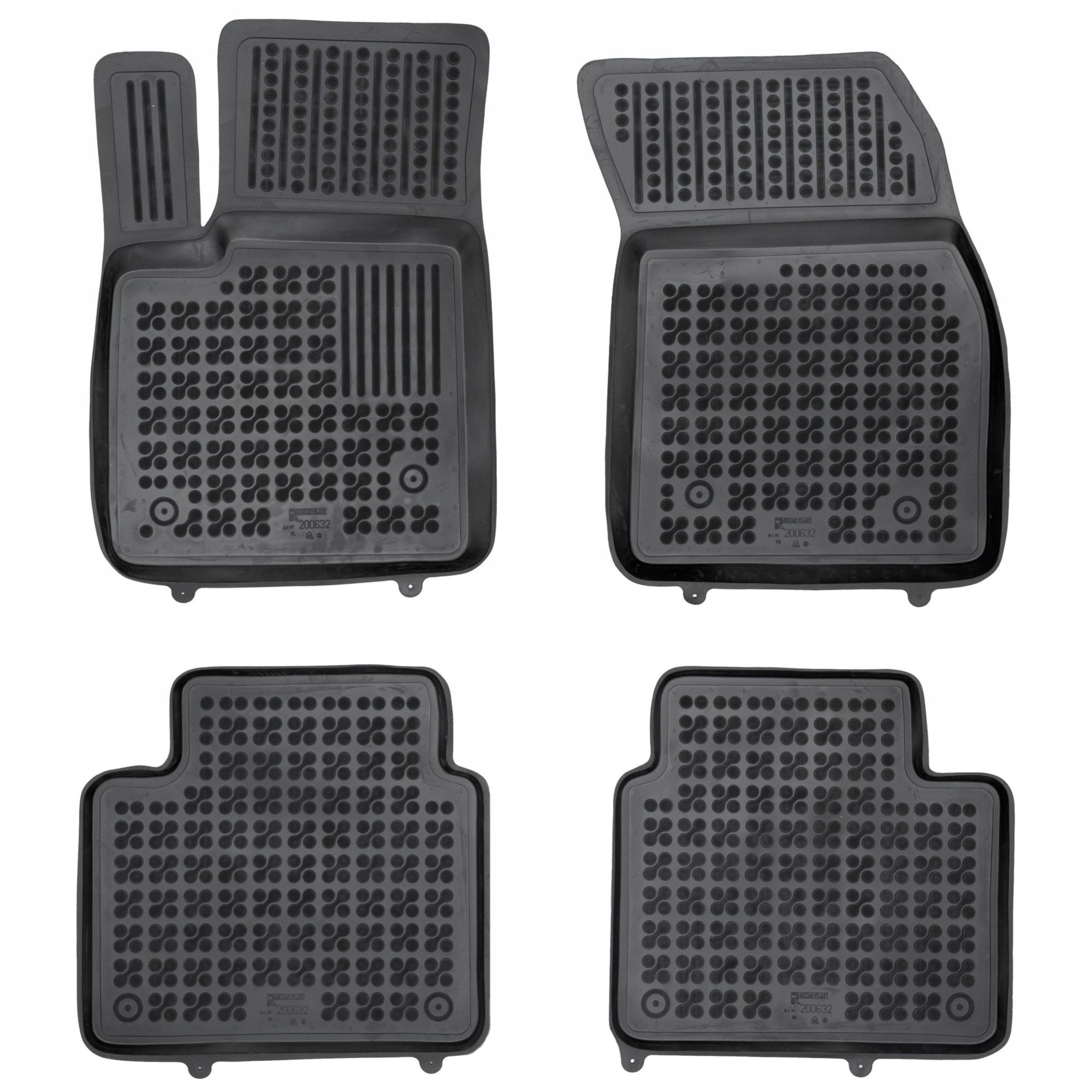 Gumové rohože Ford Focus IV od roku 2018 sa nehodia k modelu Mild Hybrid (mäkkej h)