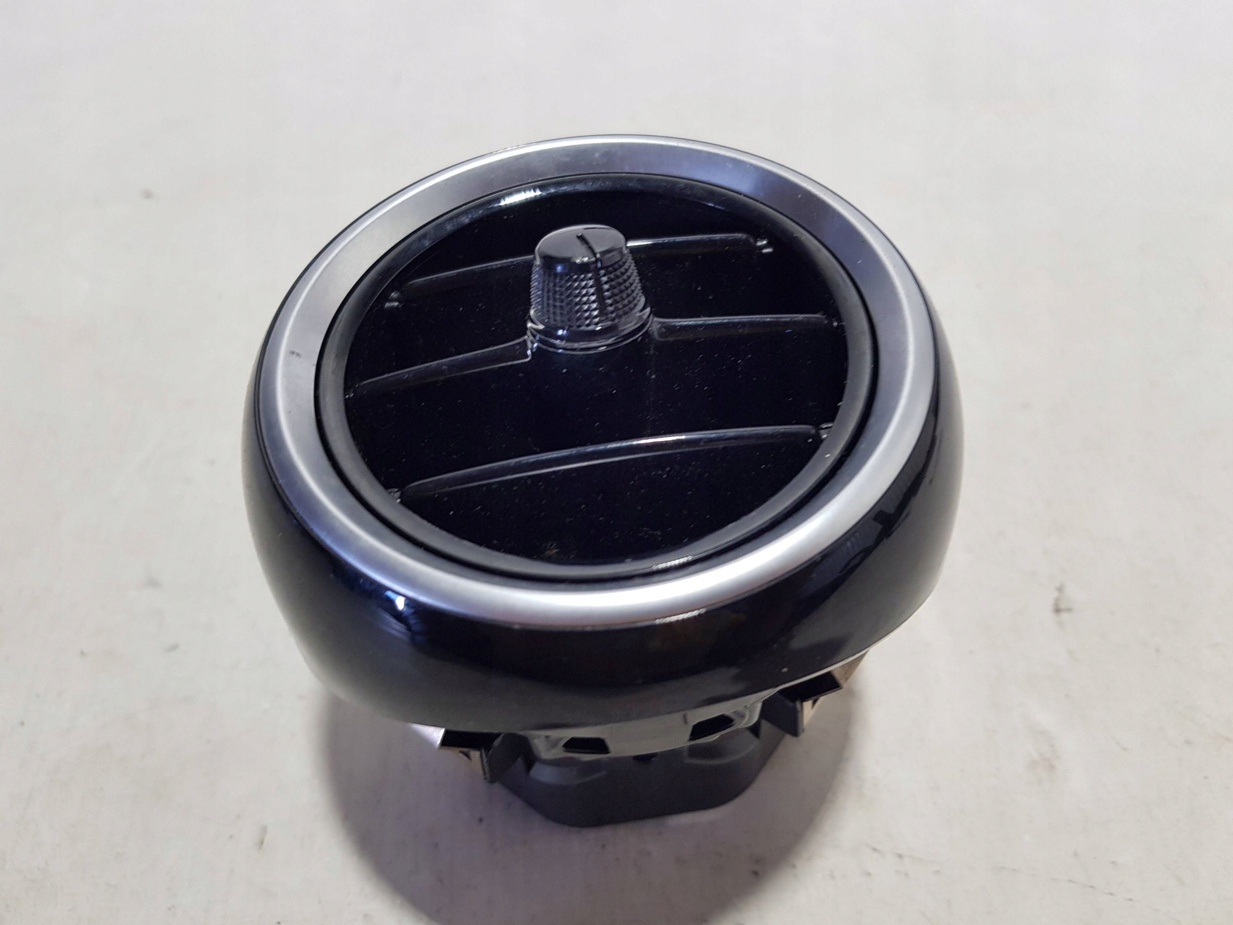 MERCEDES W205 grid air conditioning devices left 2058303604