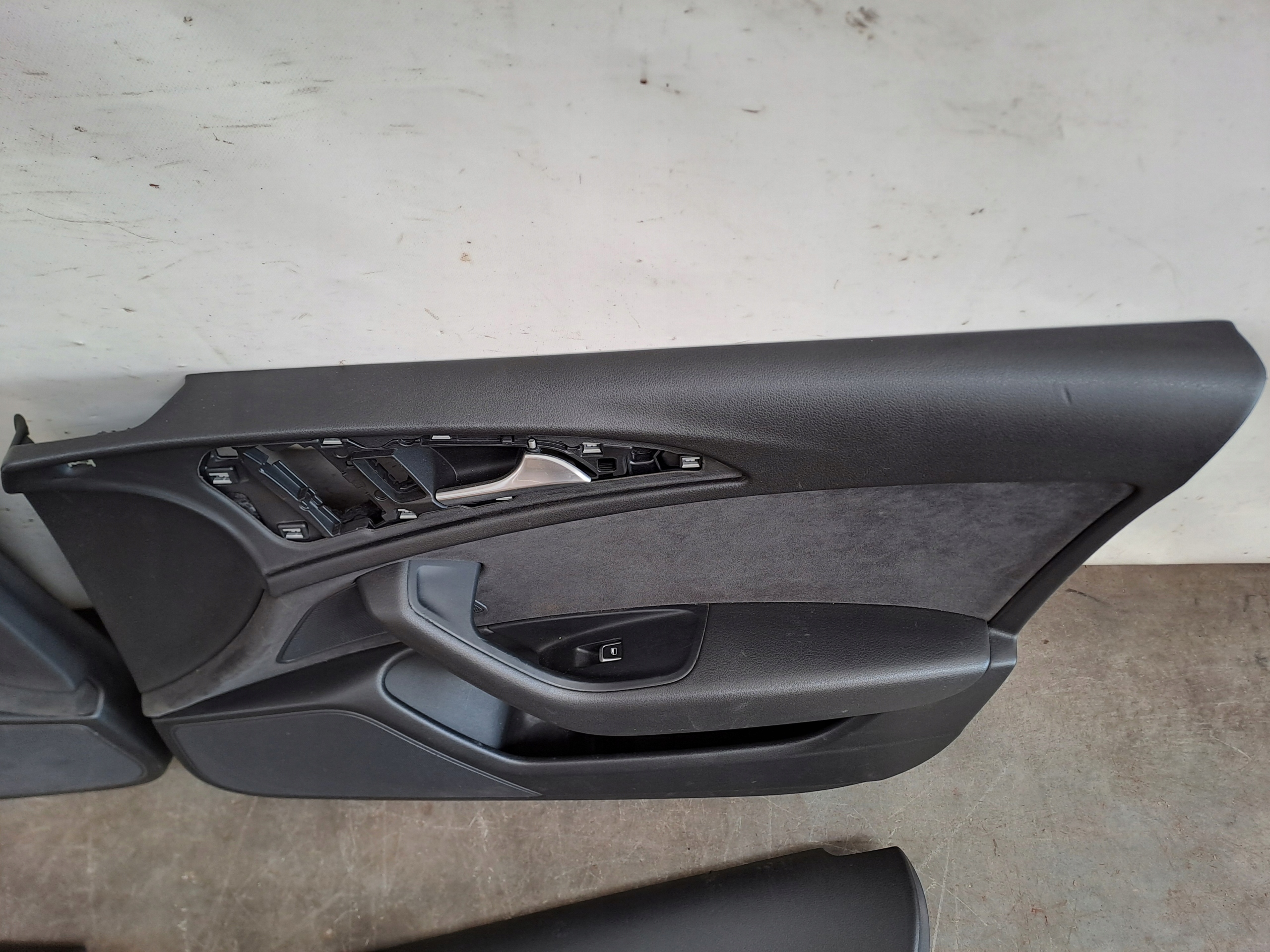 side alkaline sedan kpl Audi A6 C7