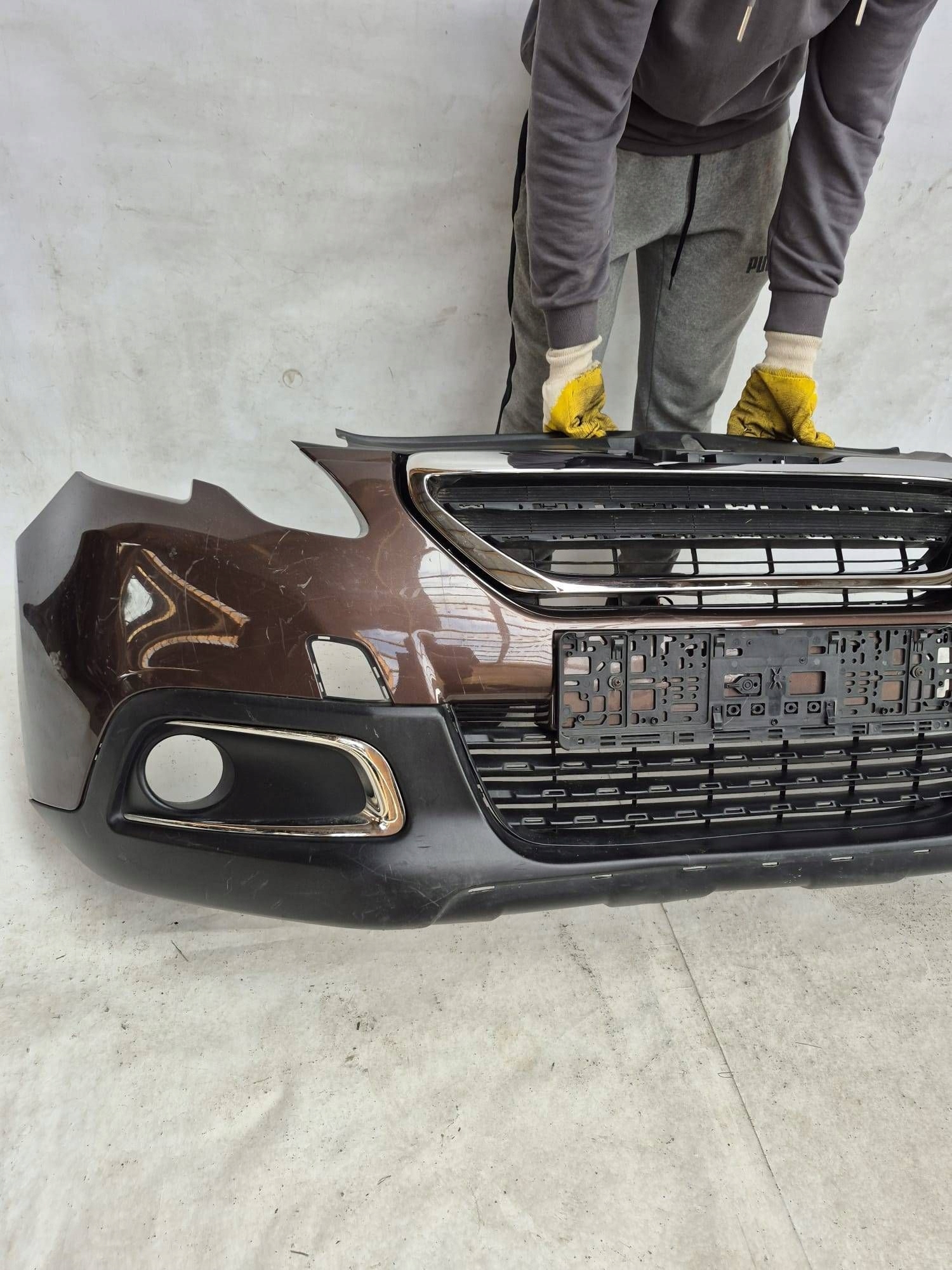 PEUGEOT 2008 and 1 13-16 bumper front front 9802521077