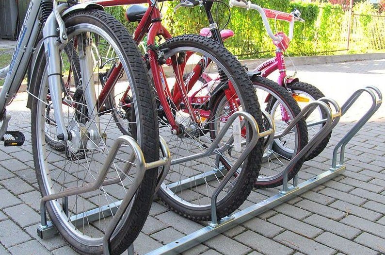 STOJAK NA ROWER ROWERY CROSS 4 OCYNK ROWEROWE HIT Model STOJAK