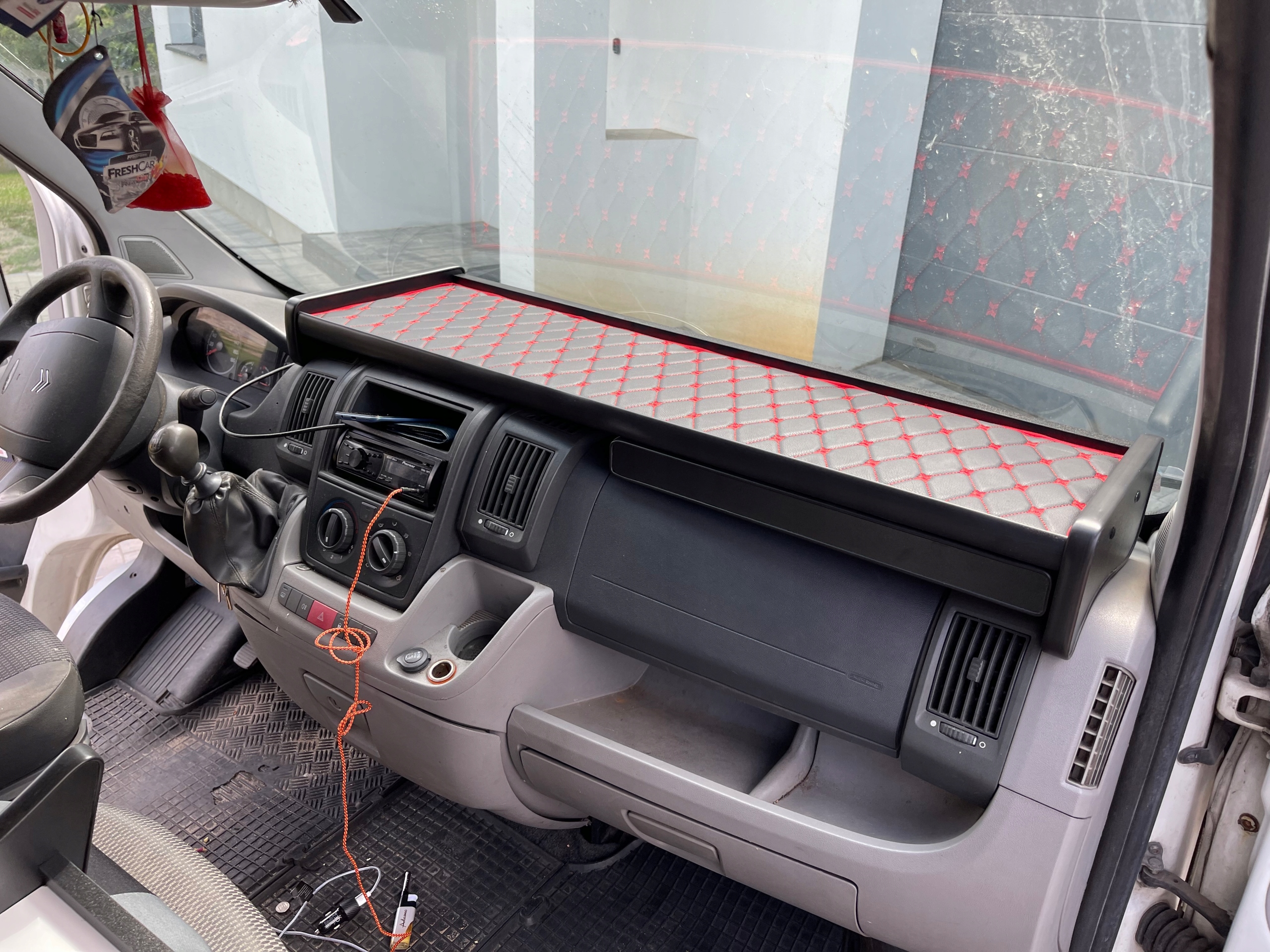 PÓŁKA STOLIK NA KOKPIT DUCATO JUMPER BOXER OD 2006r. SKAJ Numer katalogowy części d z/sz sk prz