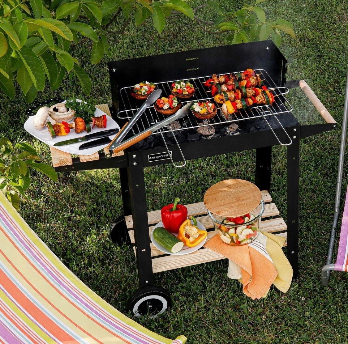 Zahradní Gril Na Uhlí Turistický Chromovaný Rošt Police Kolečka Bbq Premium