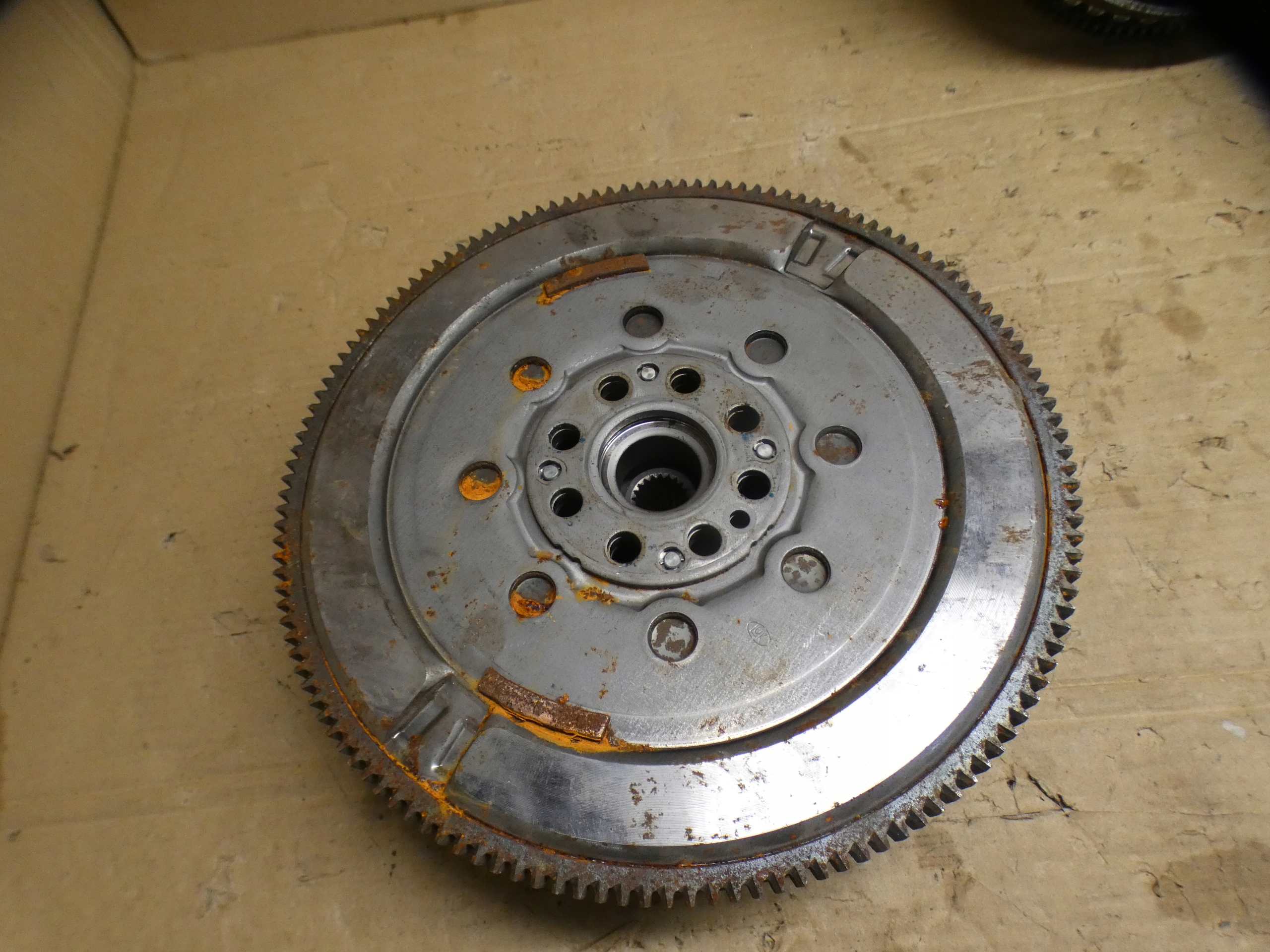 wheel flywheel Renault TalismaN 123104112R