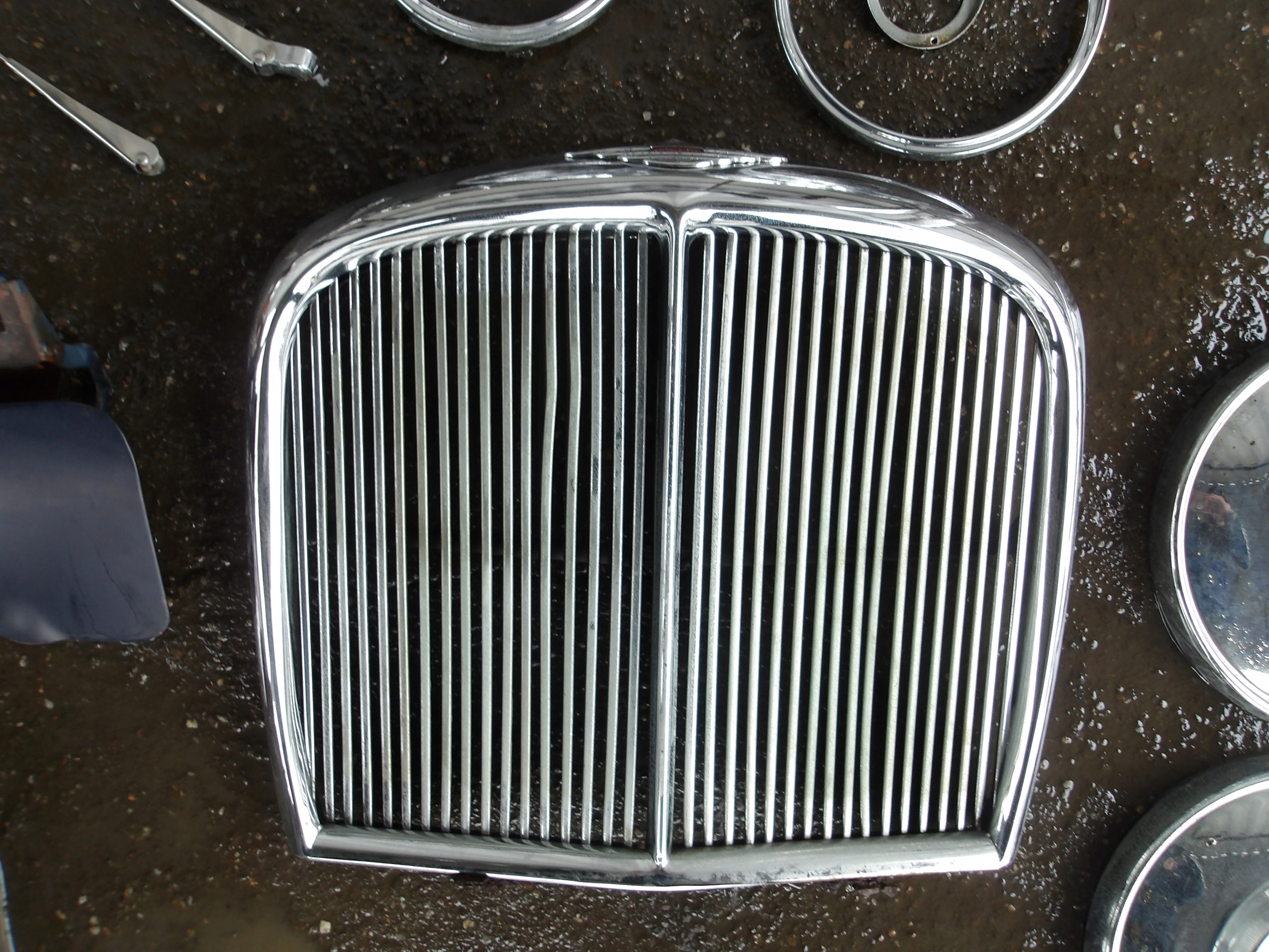 JAGUAR 420 1966- grill bumper DEKOR lights CHROM