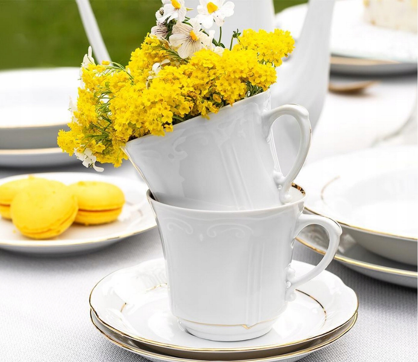 B014 SPODEK 16 KAMELIA CHODZIEŻ PORCELANA ZŁOTO Linia Kamelia