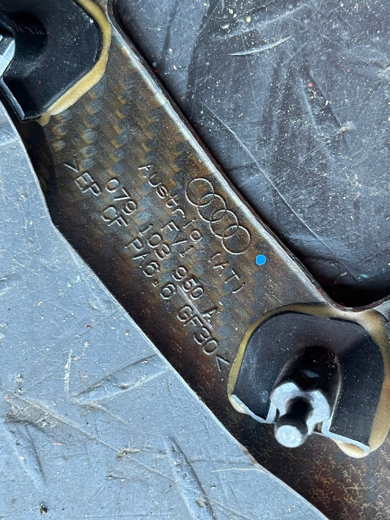 Audi RS4 B7 Защита Двигателя крышка Carbon 079103950A 079103926M