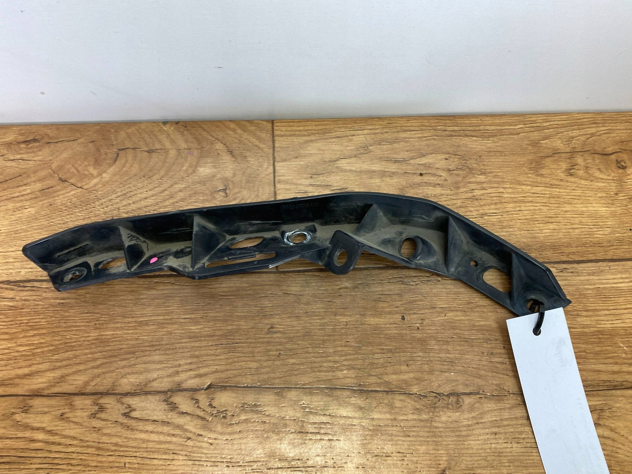 bumper bracket of the front left Dodge Charger 2015+