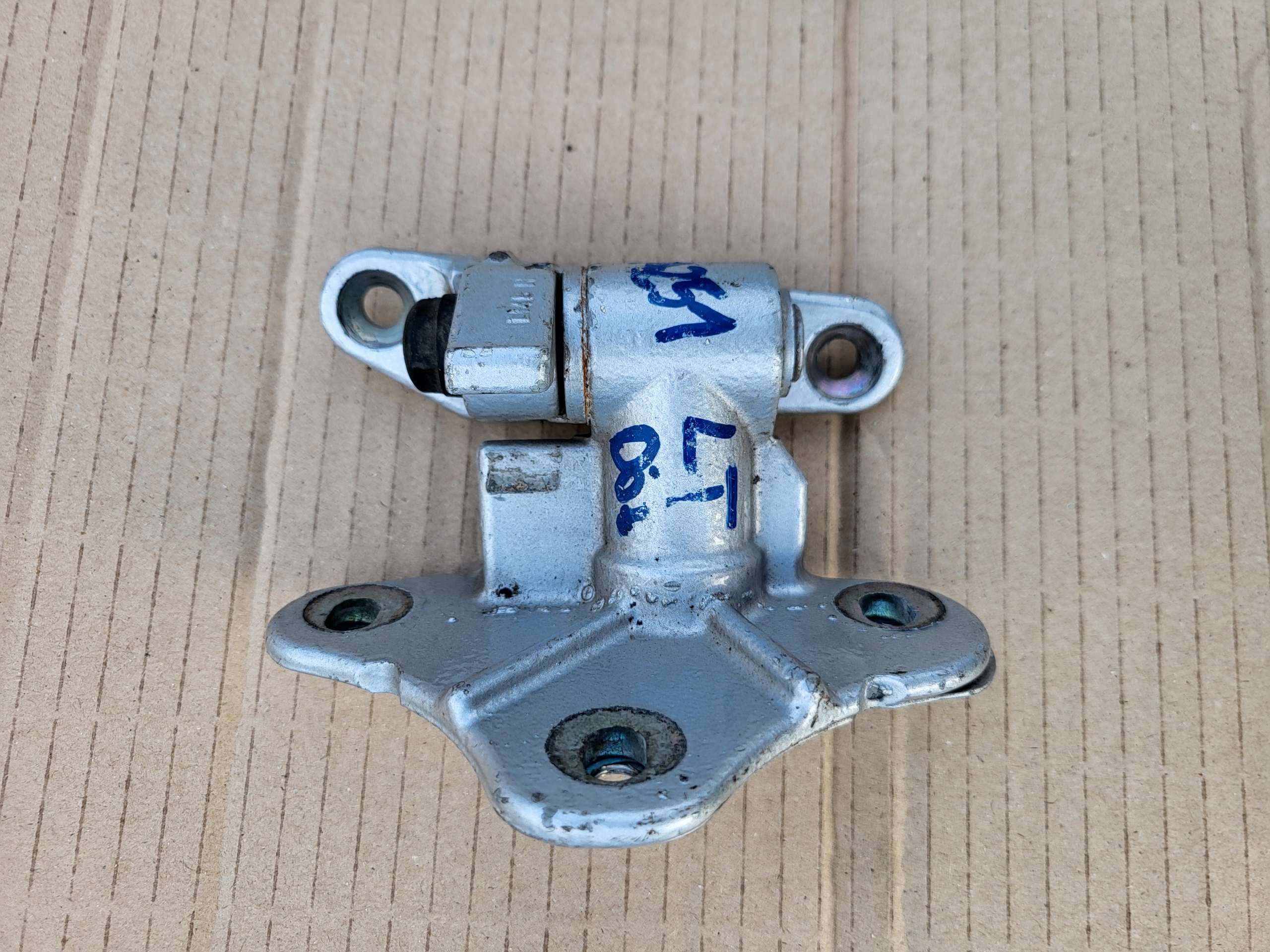 hinge X2 door left front GORA DOL MERCEDES R W251 OE silver
