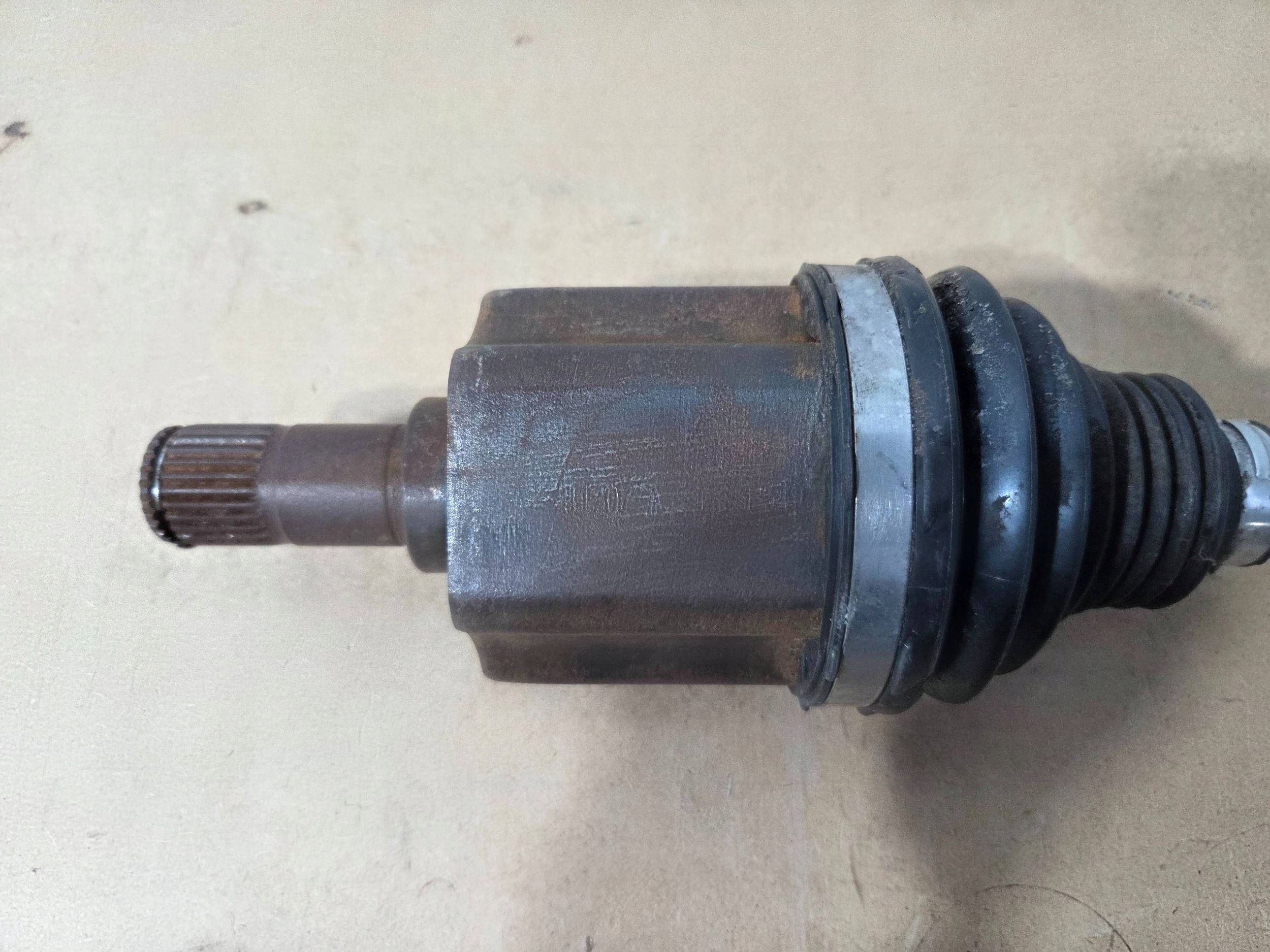 Honda HR-V semi-axis front left 10340571 (P830)